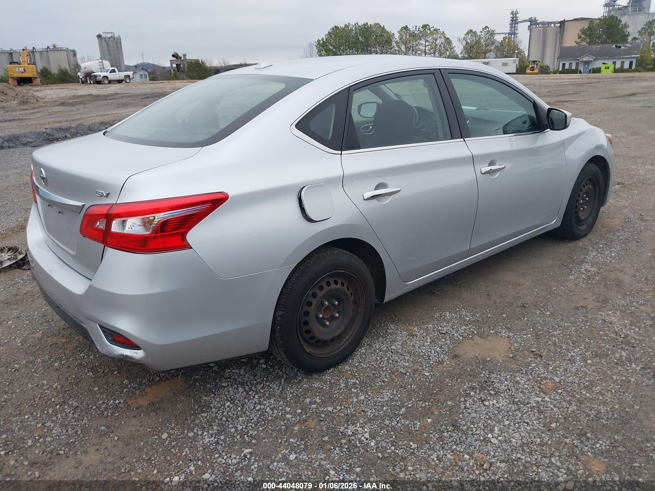 NISSAN SENTRA image 4