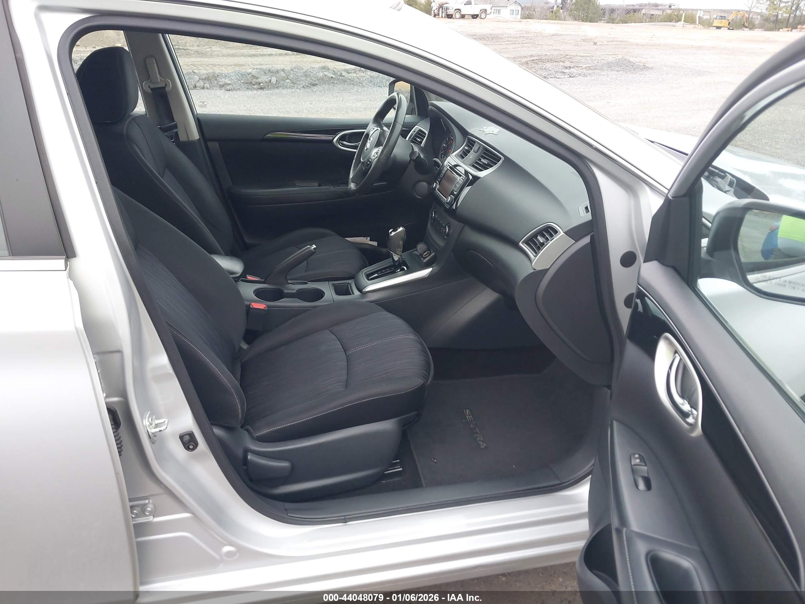 NISSAN SENTRA image 5