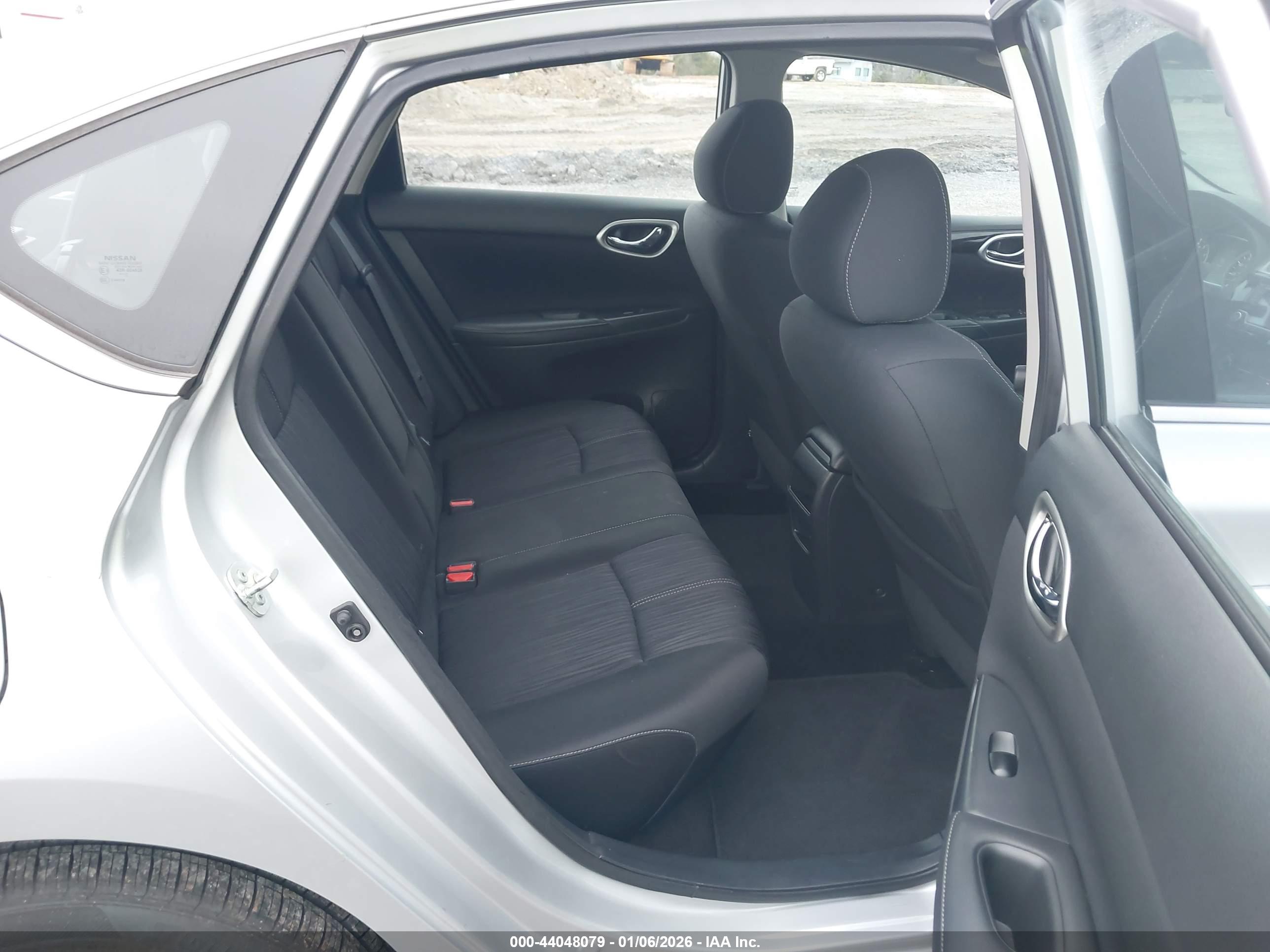 NISSAN SENTRA image 8