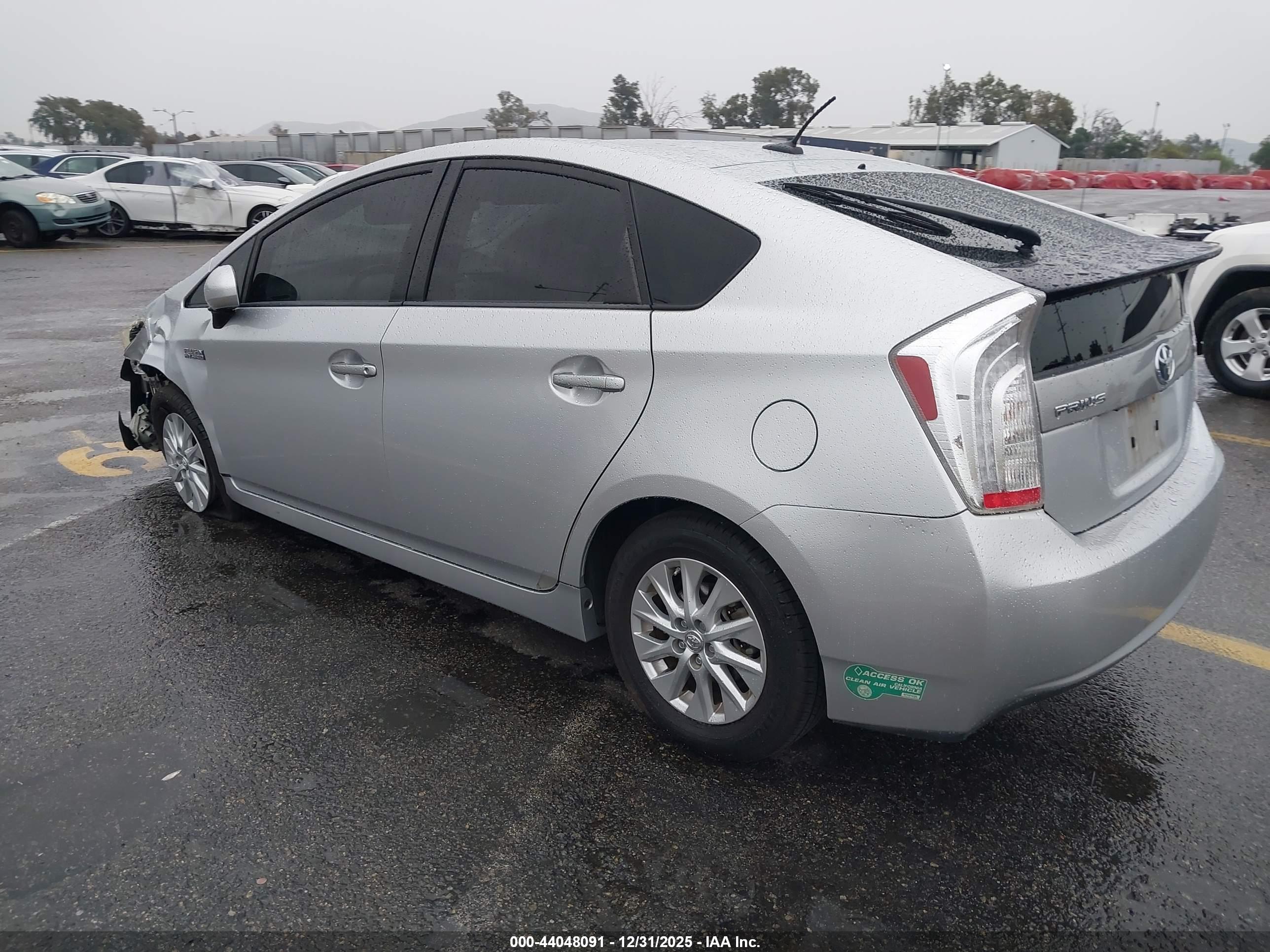 TOYOTA PRIUS image 3