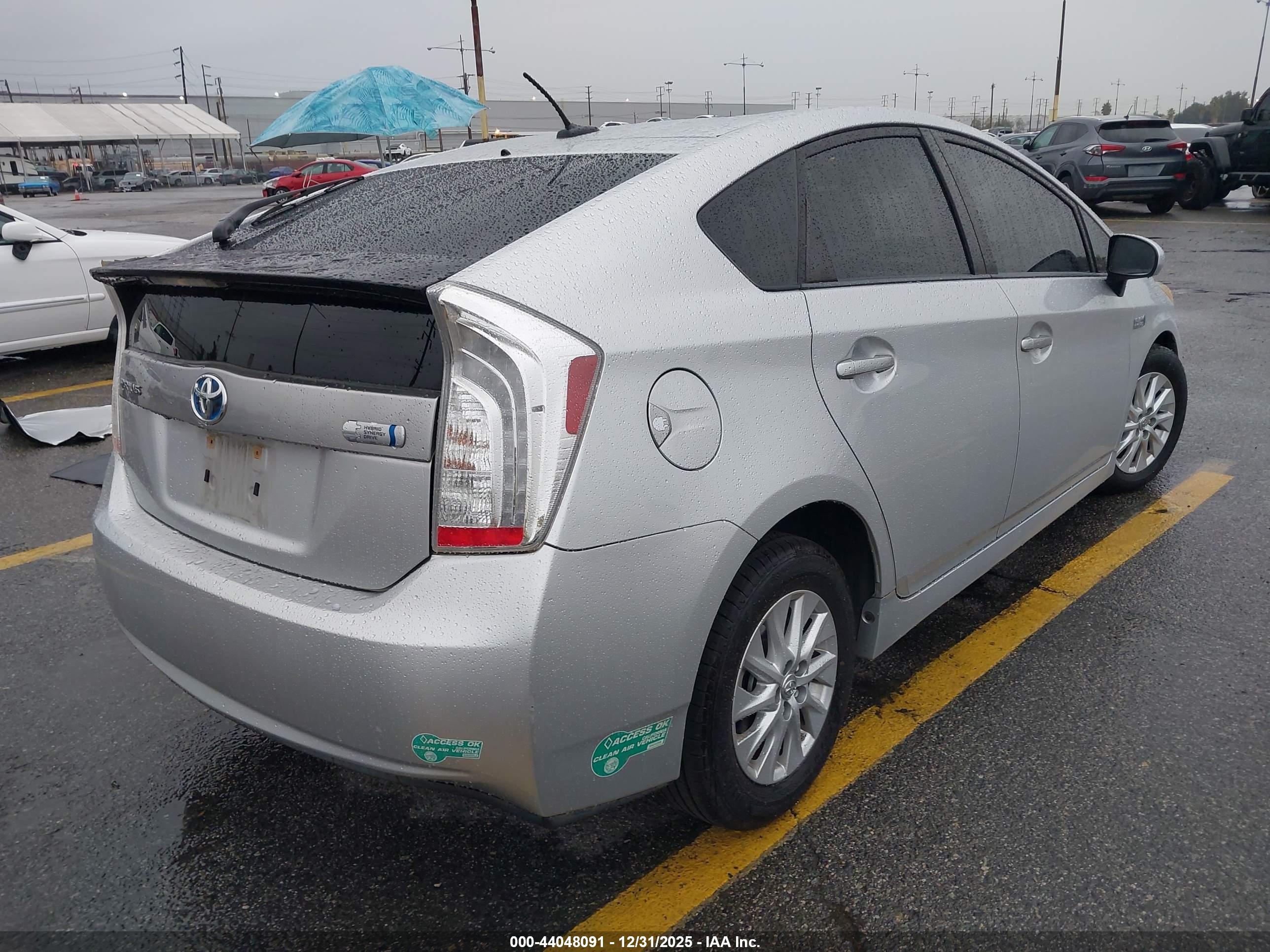TOYOTA PRIUS image 4