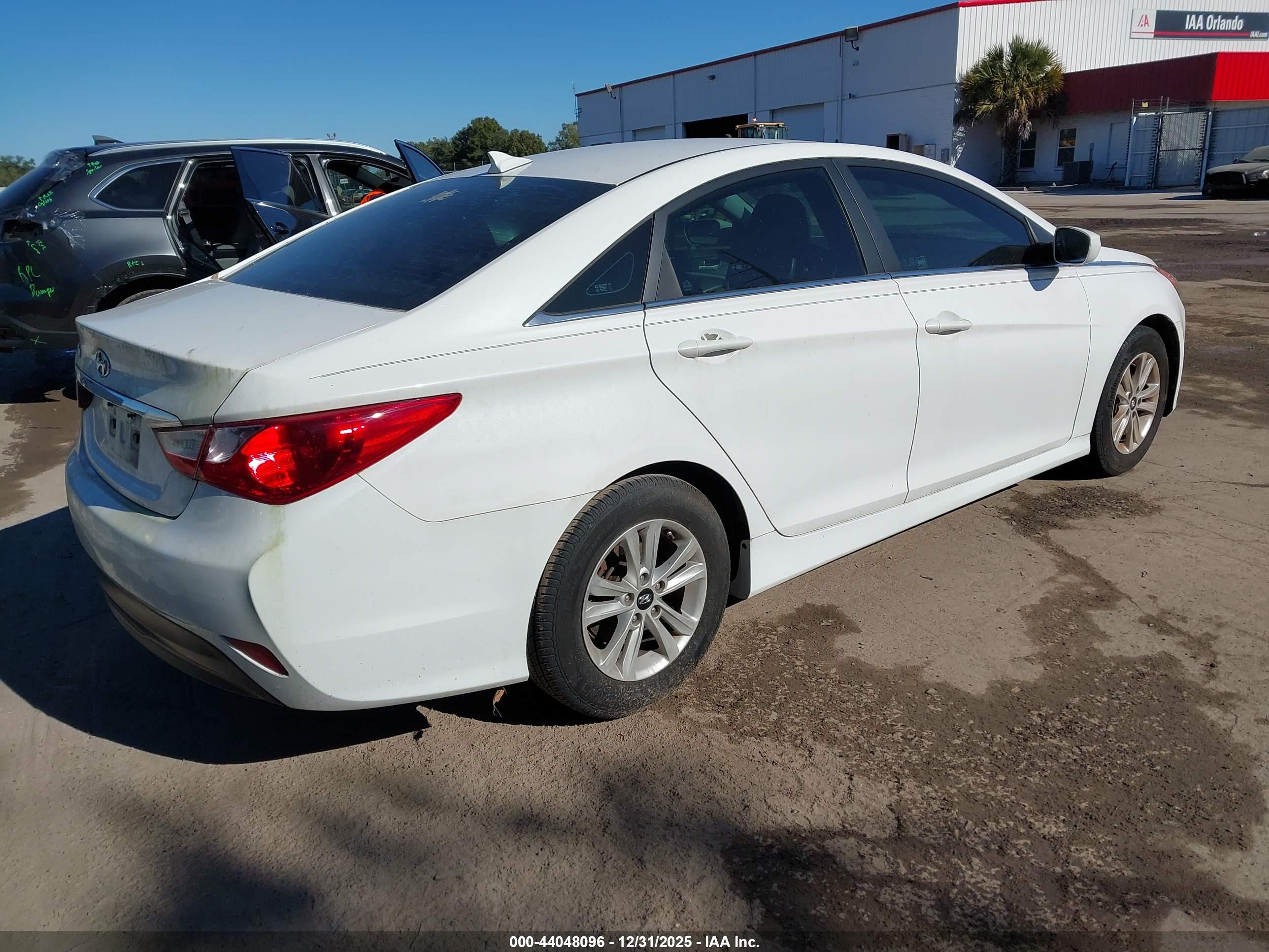HYUNDAI SONATA image 4
