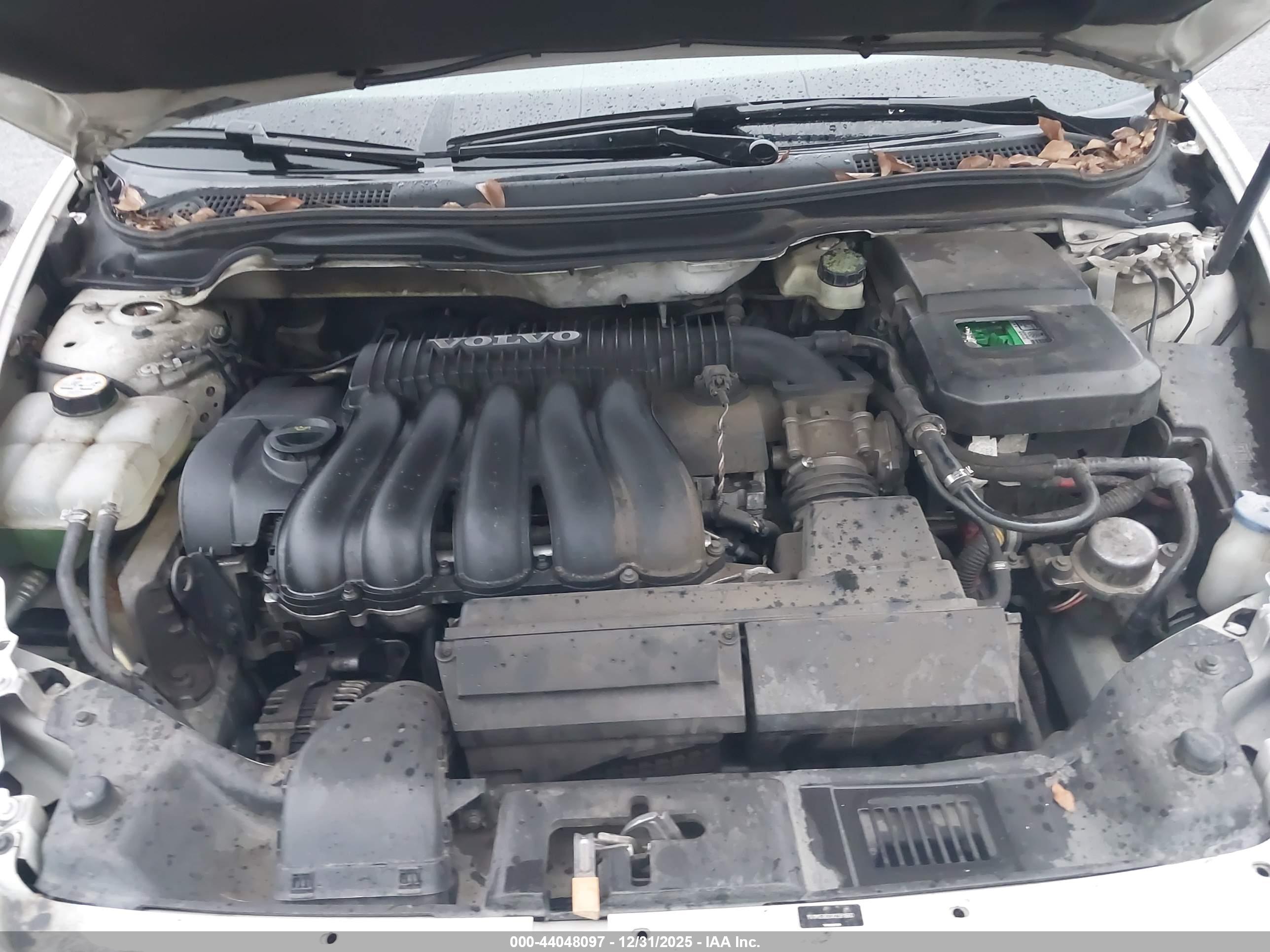 VOLVO S40 image 10