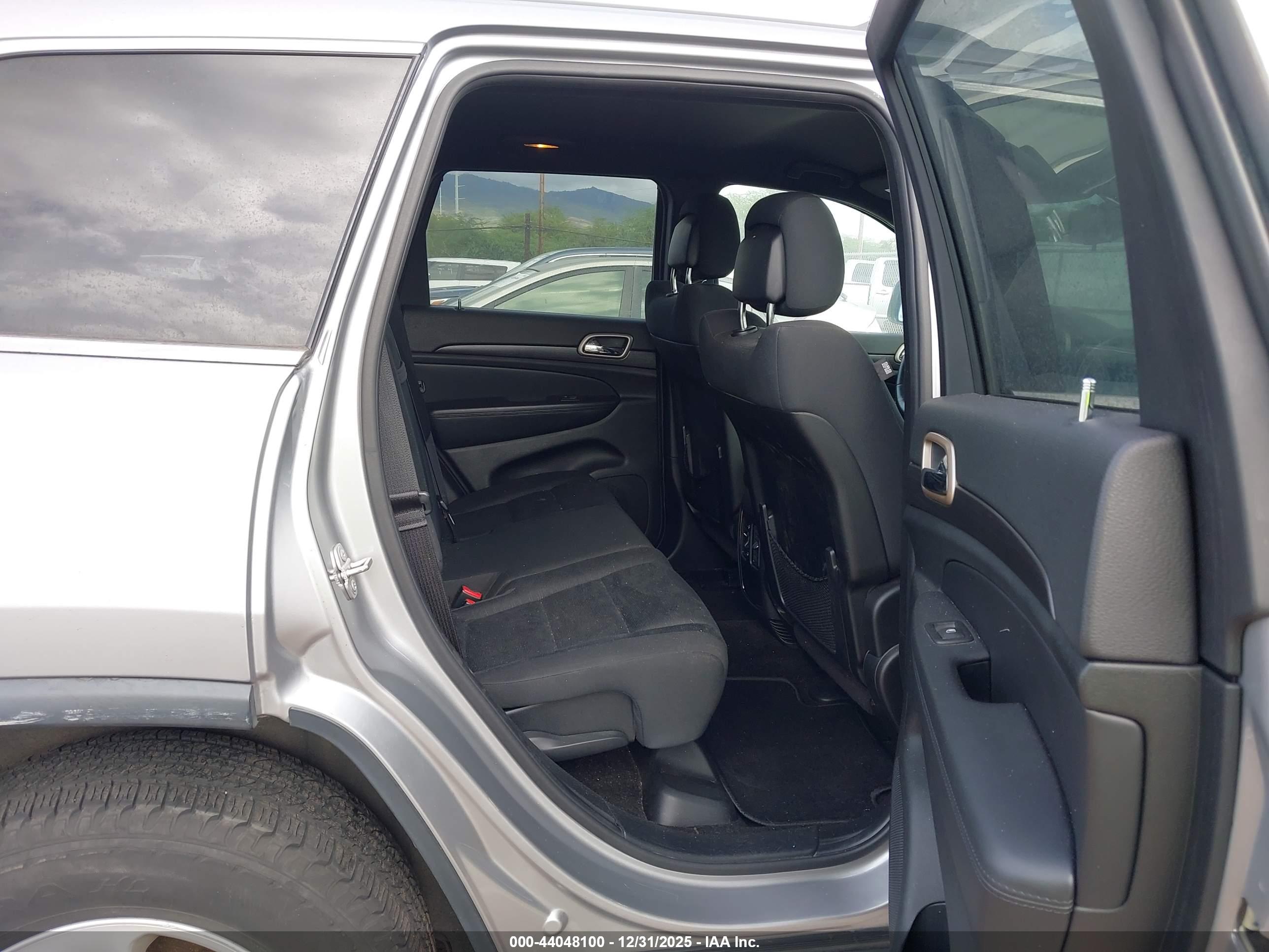 JEEP GRAND image 8