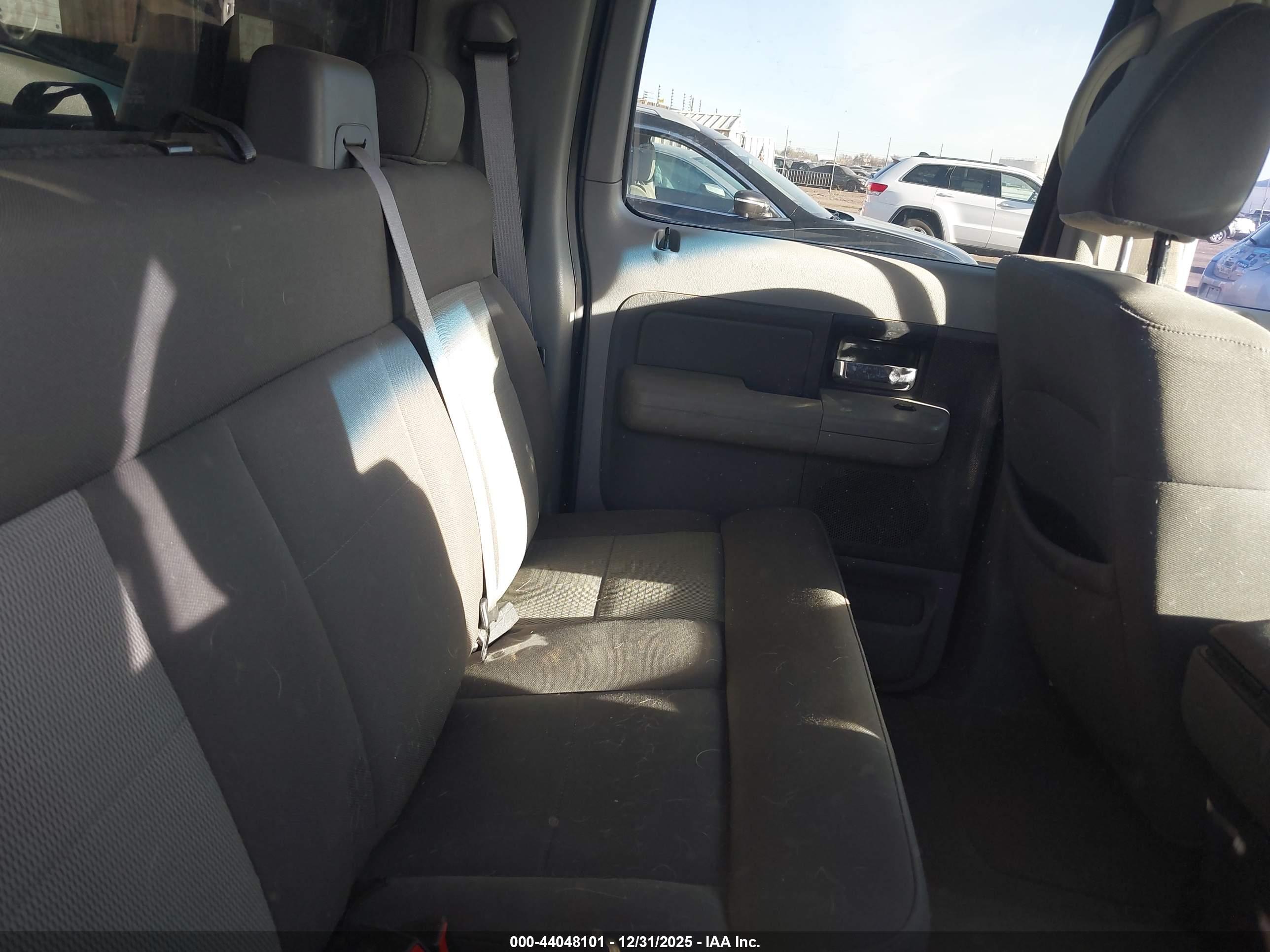 FORD F-150 image 8