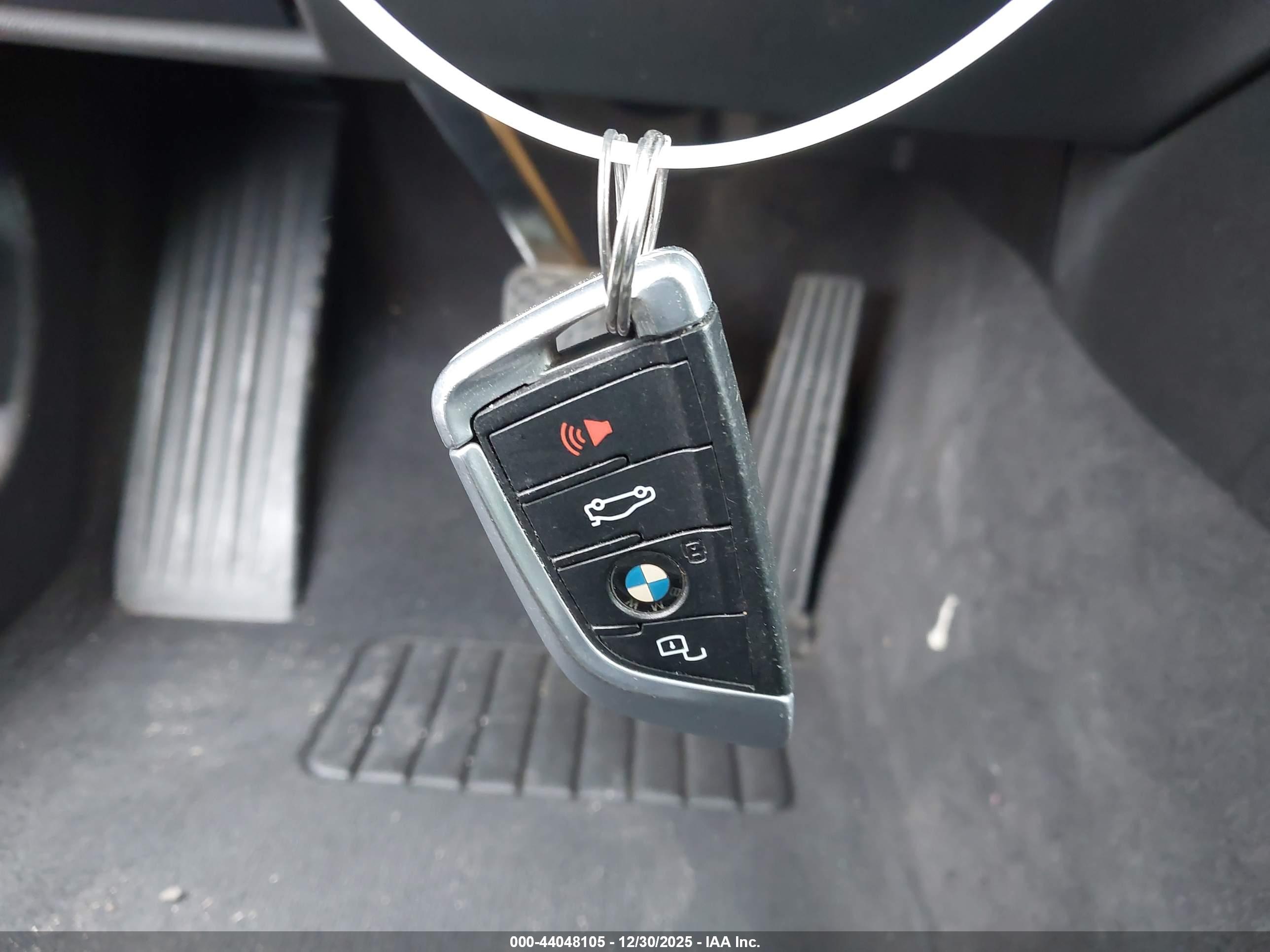 BMW 330I image 11