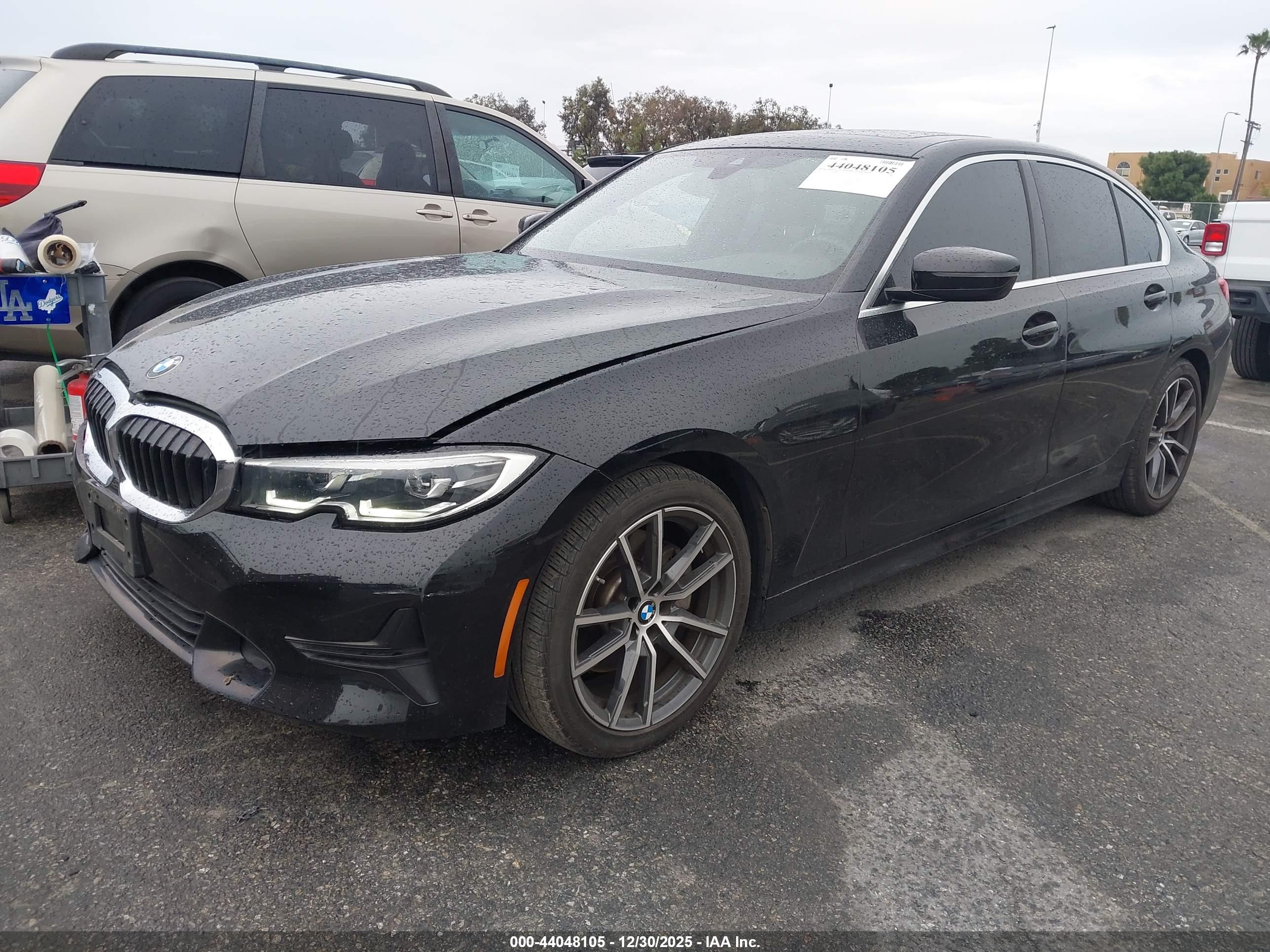 BMW 330I image 2
