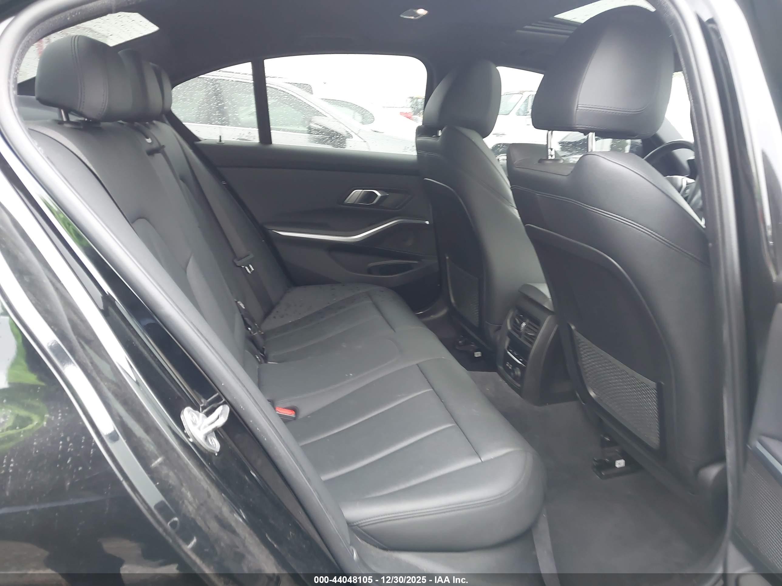 BMW 330I image 8