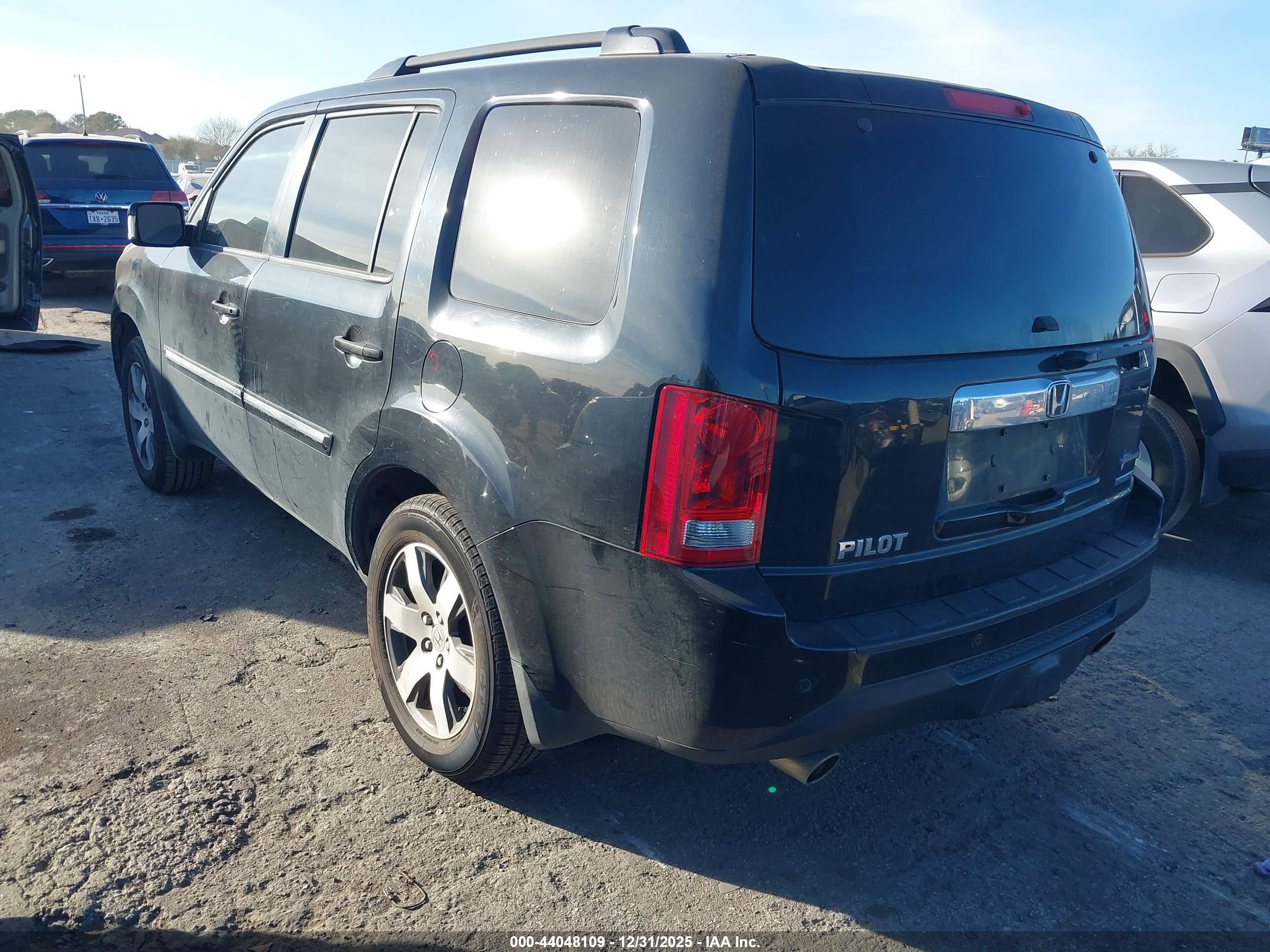 HONDA PILOT image 3