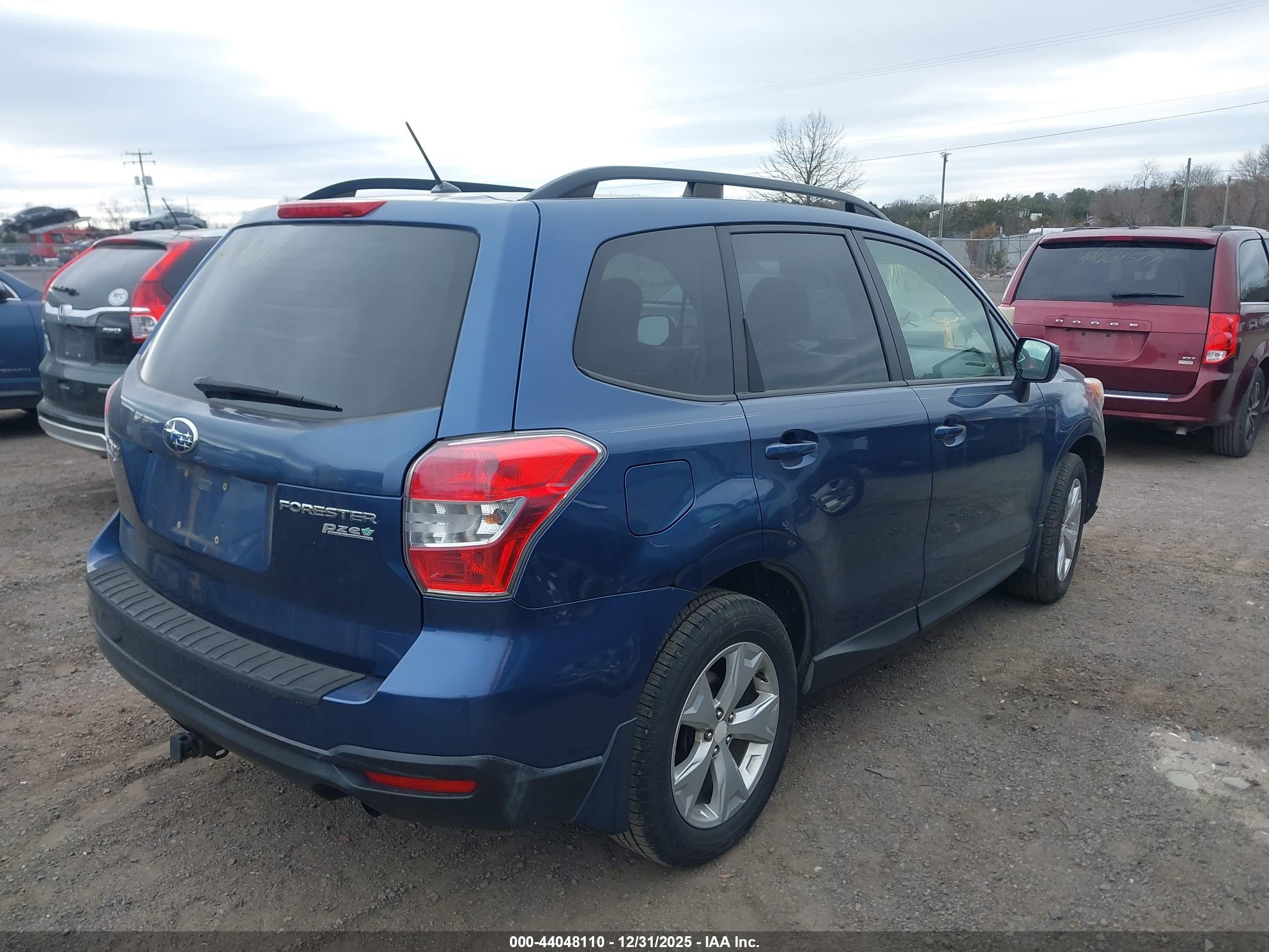 SUBARU FORESTER image 4