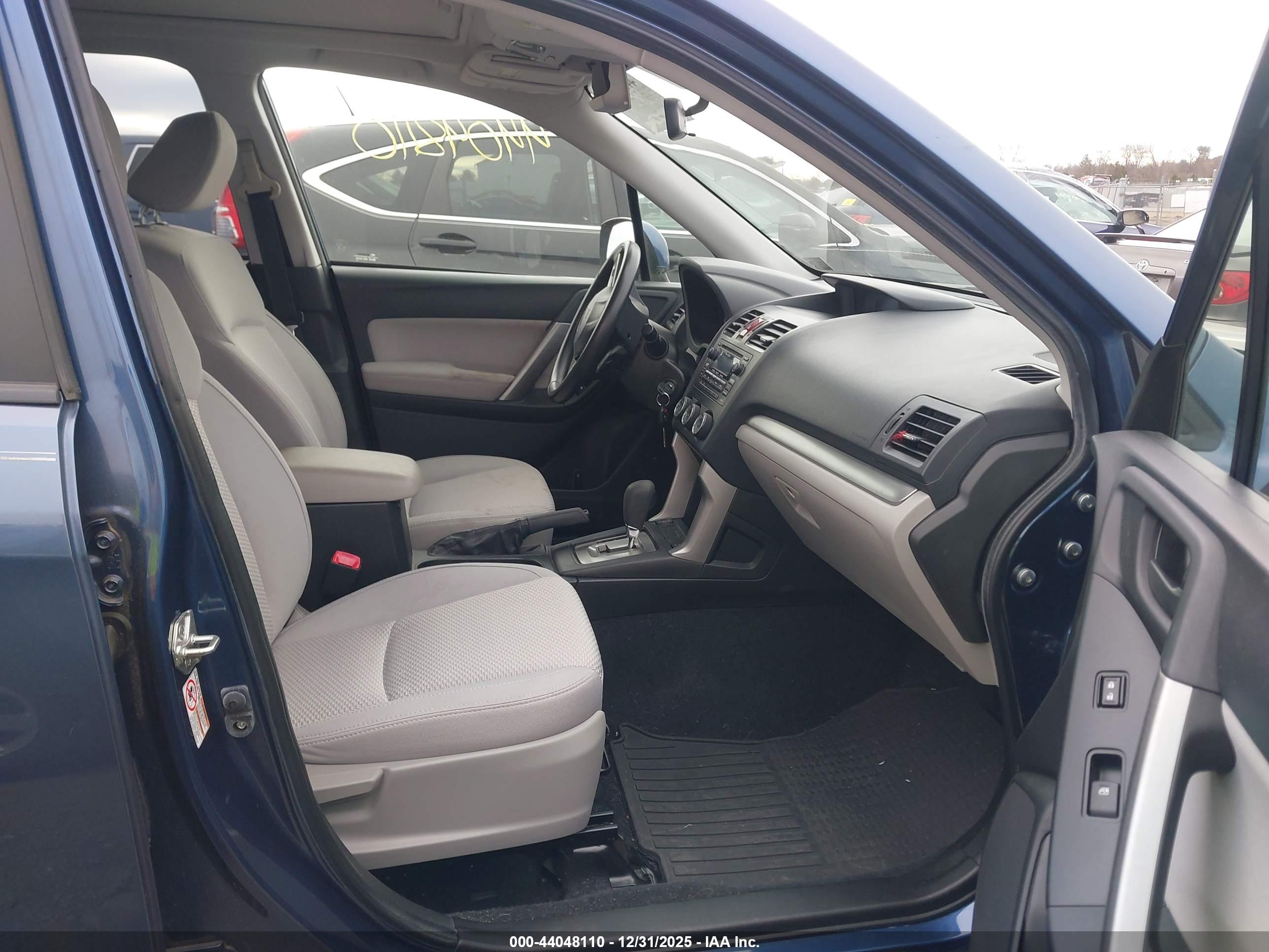 SUBARU FORESTER image 5