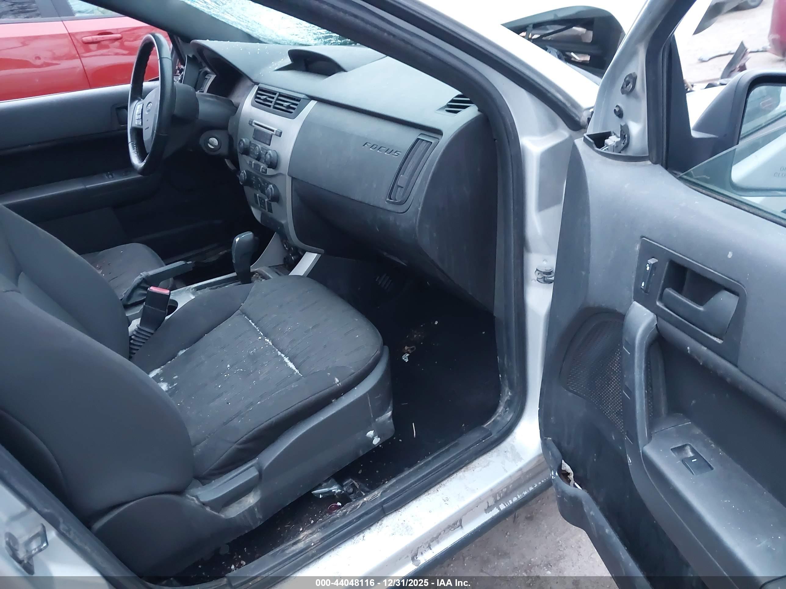 FORD FOCUS image 5