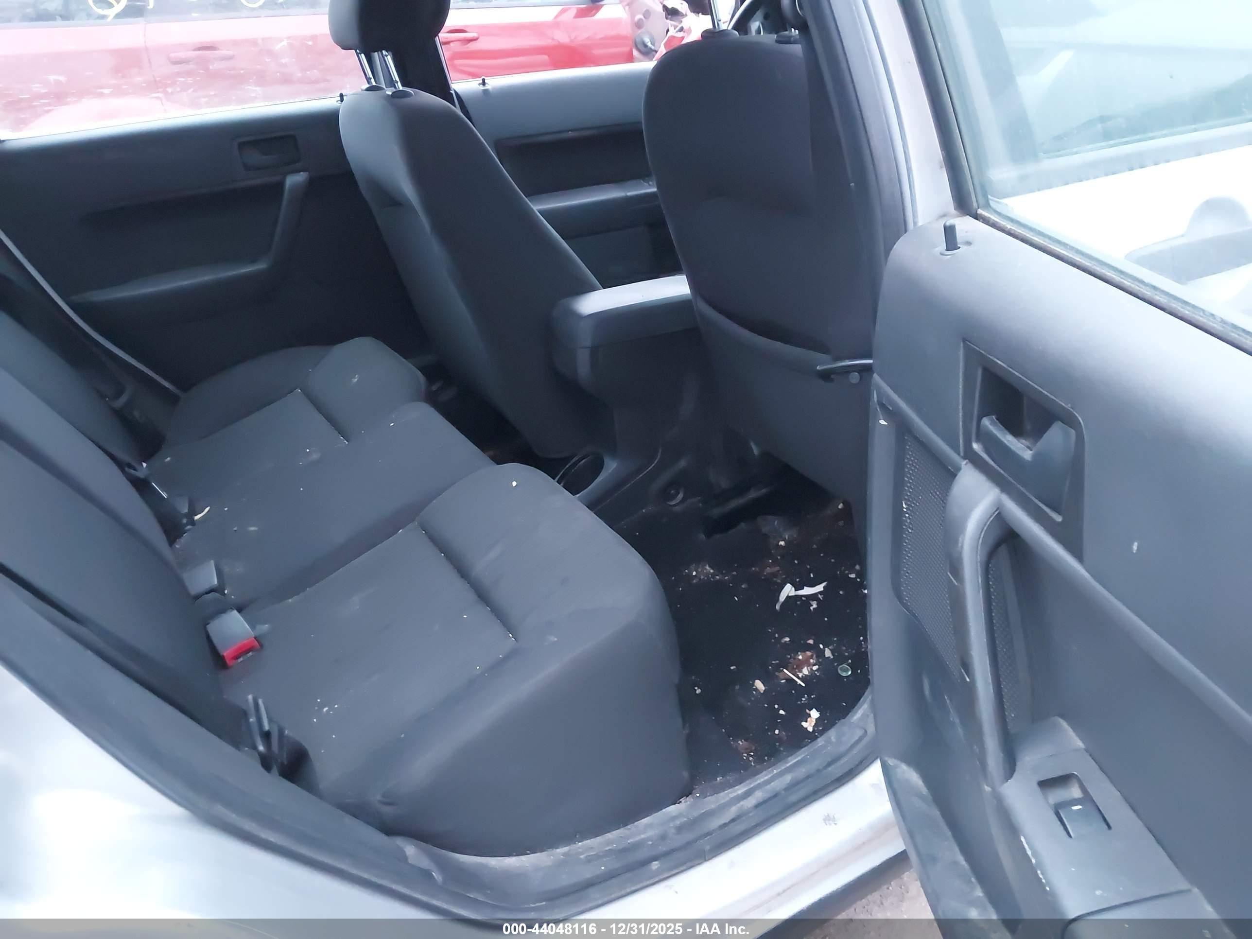 FORD FOCUS image 8