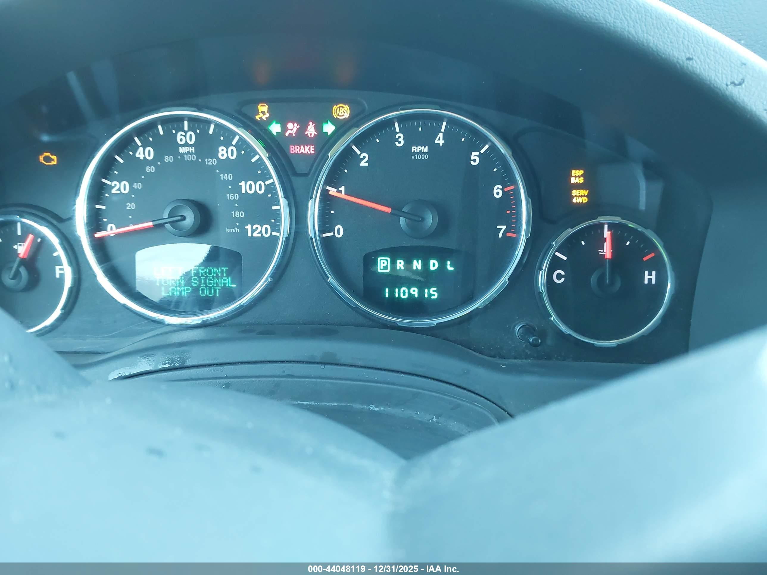 JEEP LIBERTY image 7