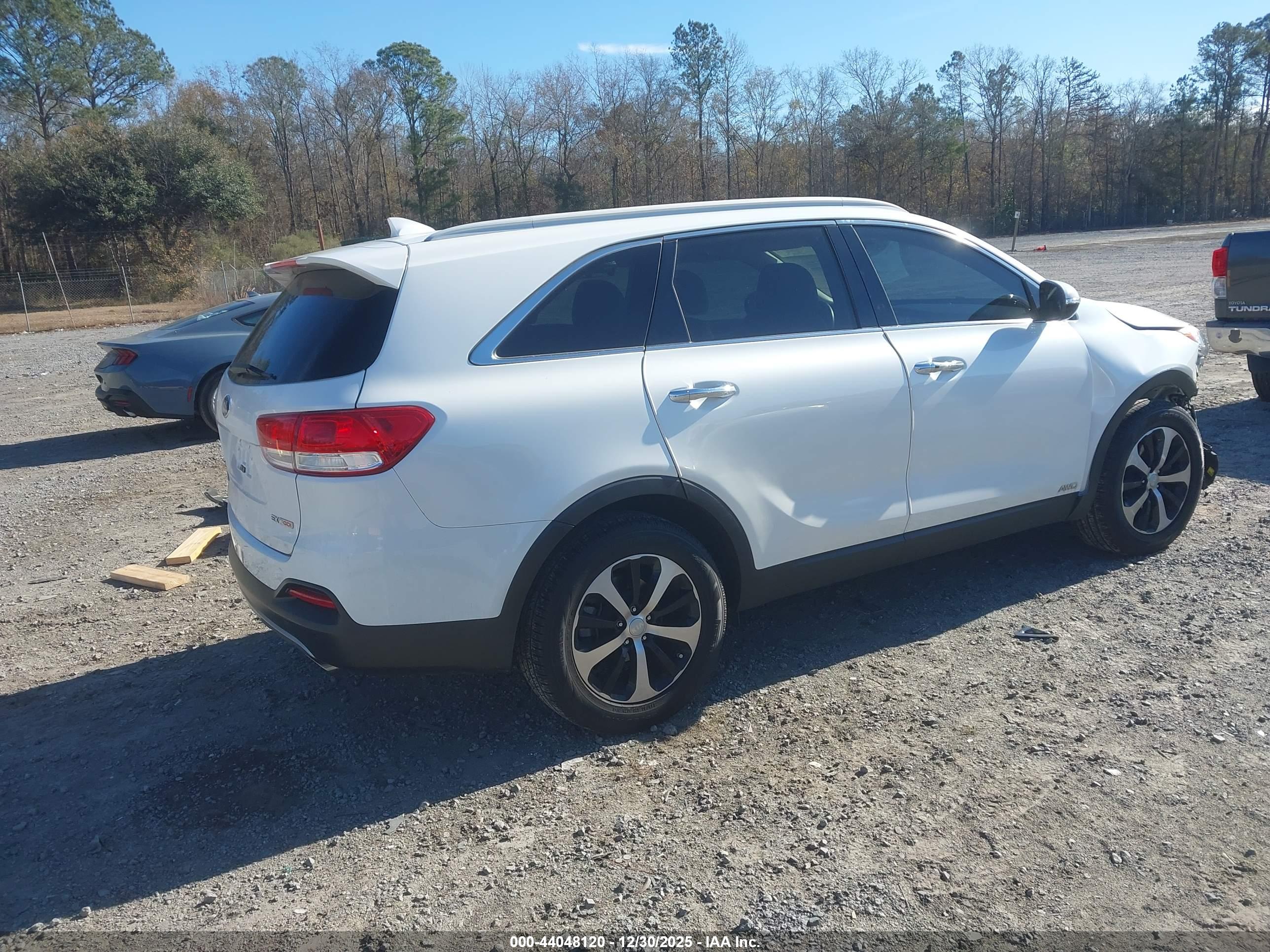 KIA SORENTO image 4
