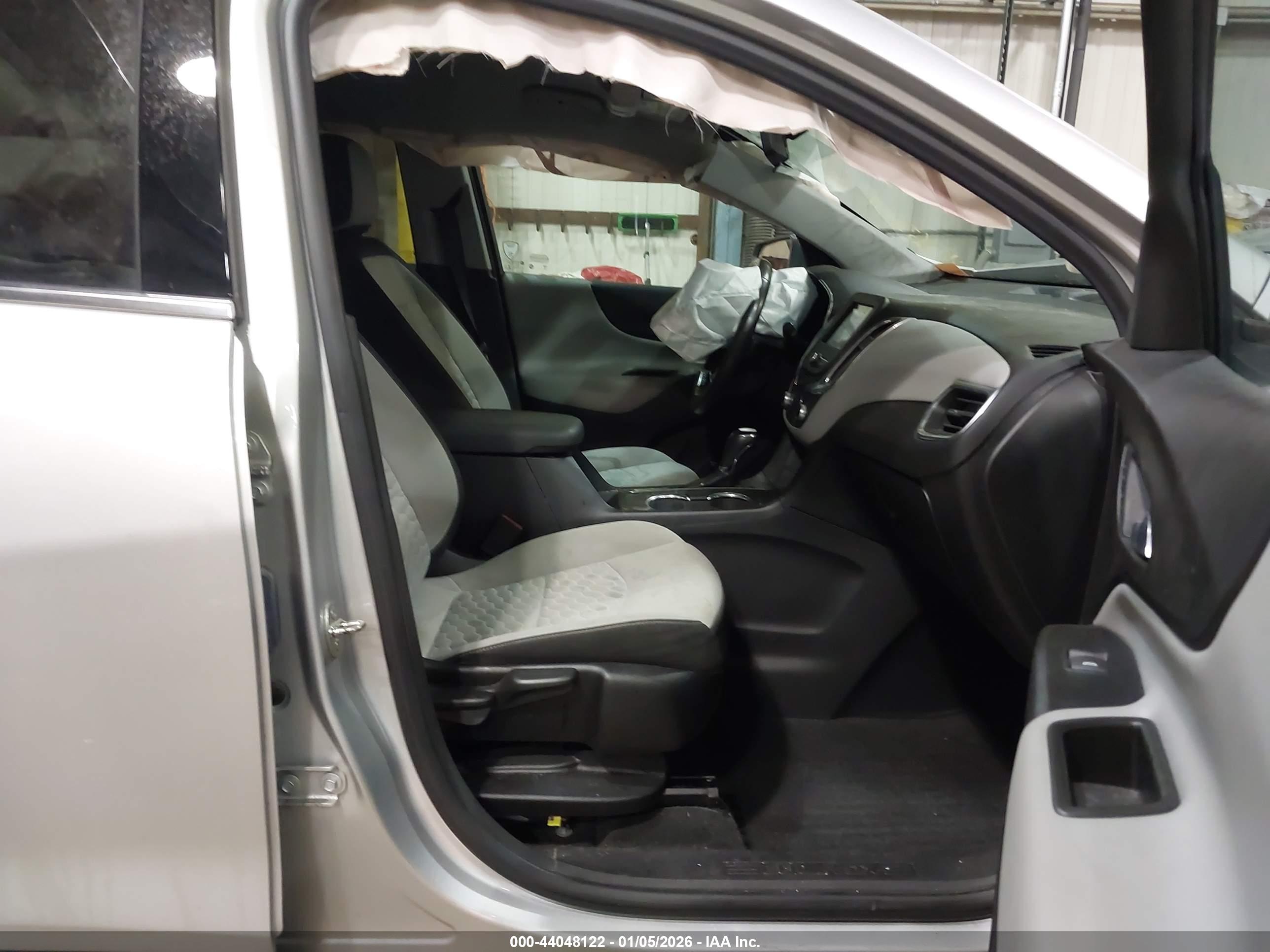 CHEVROLET EQUINOX image 5