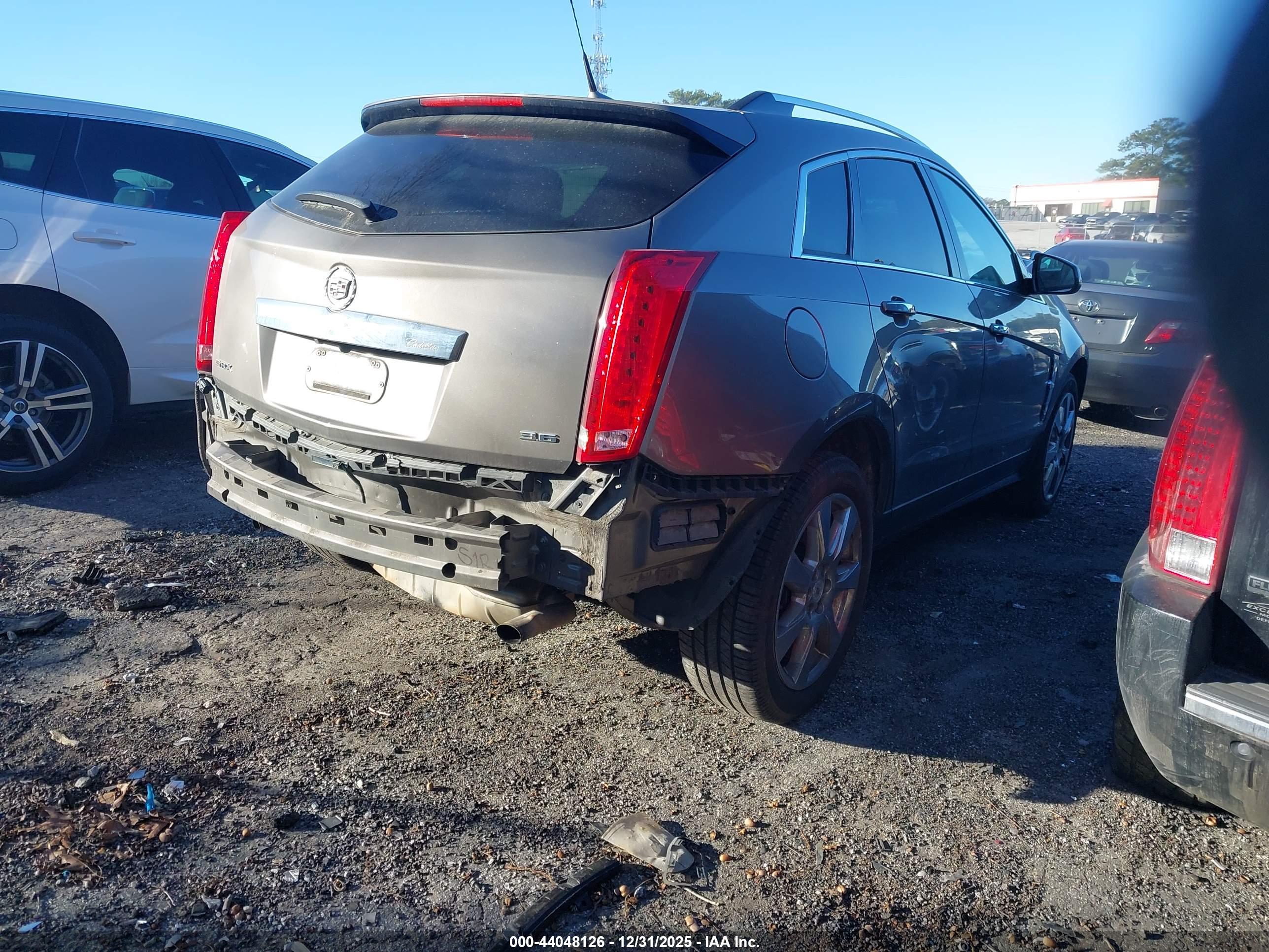 CADILLAC SRX image 4