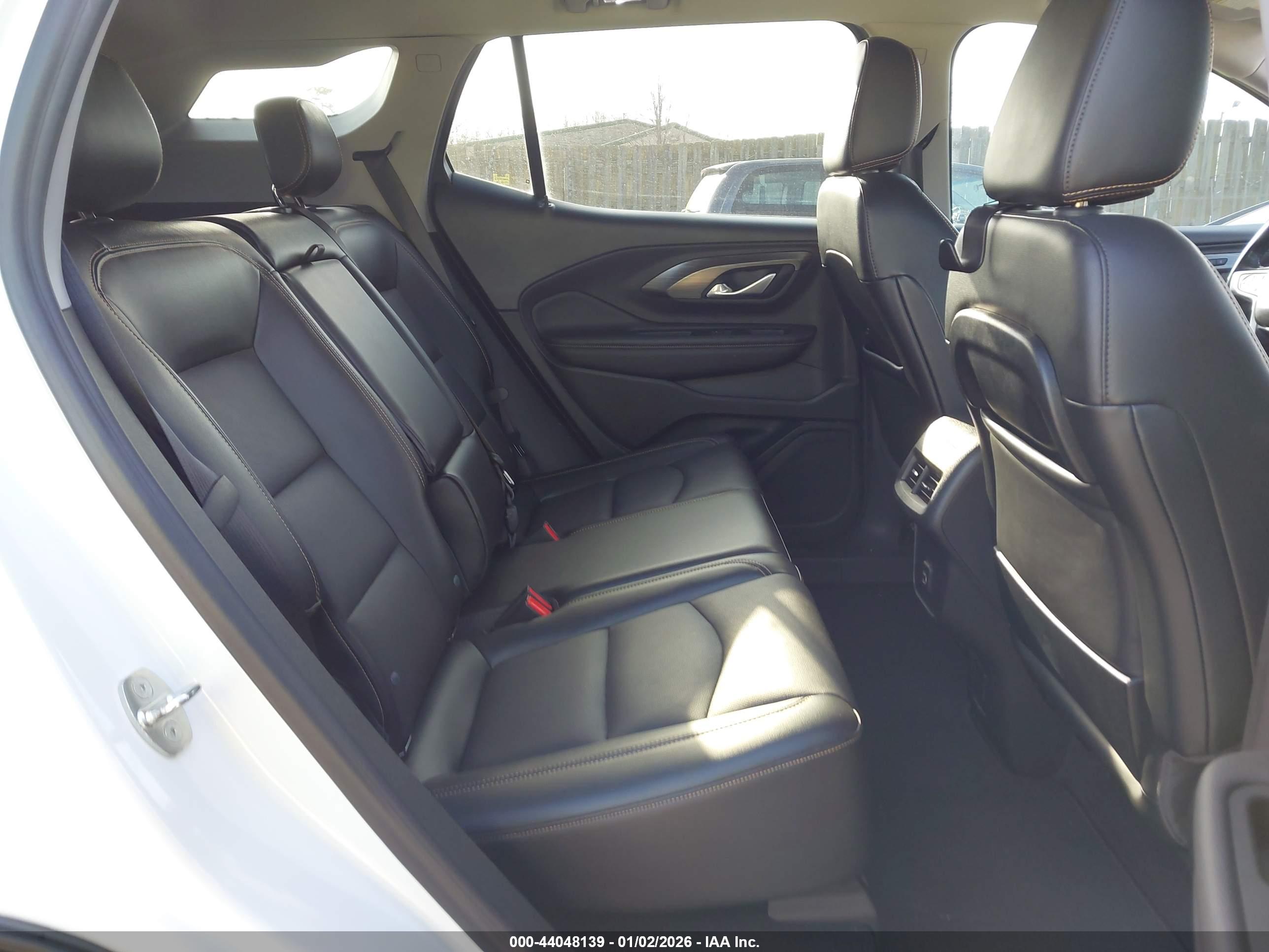 GMC TERRAIN image 8