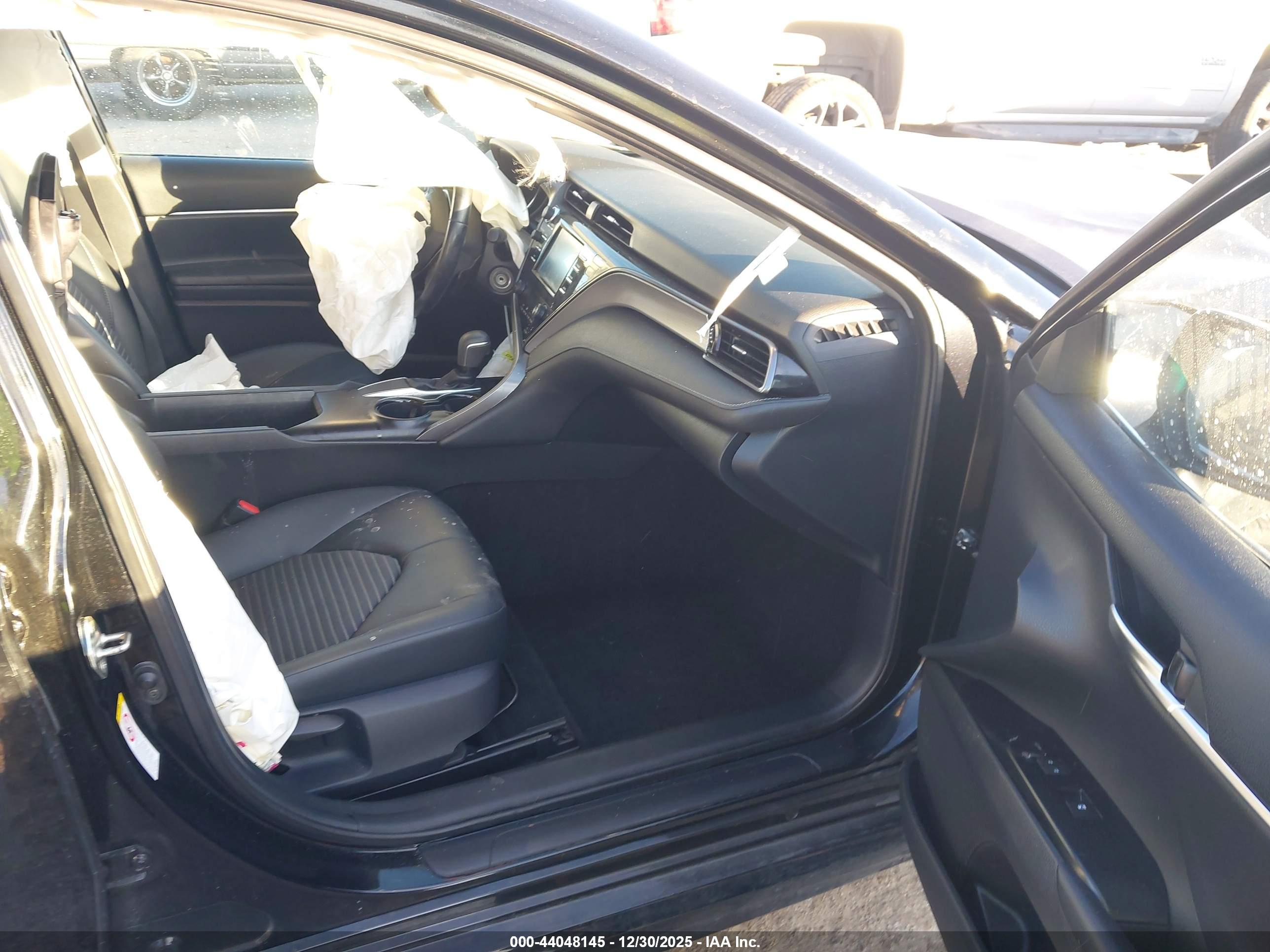 TOYOTA CAMRY image 5