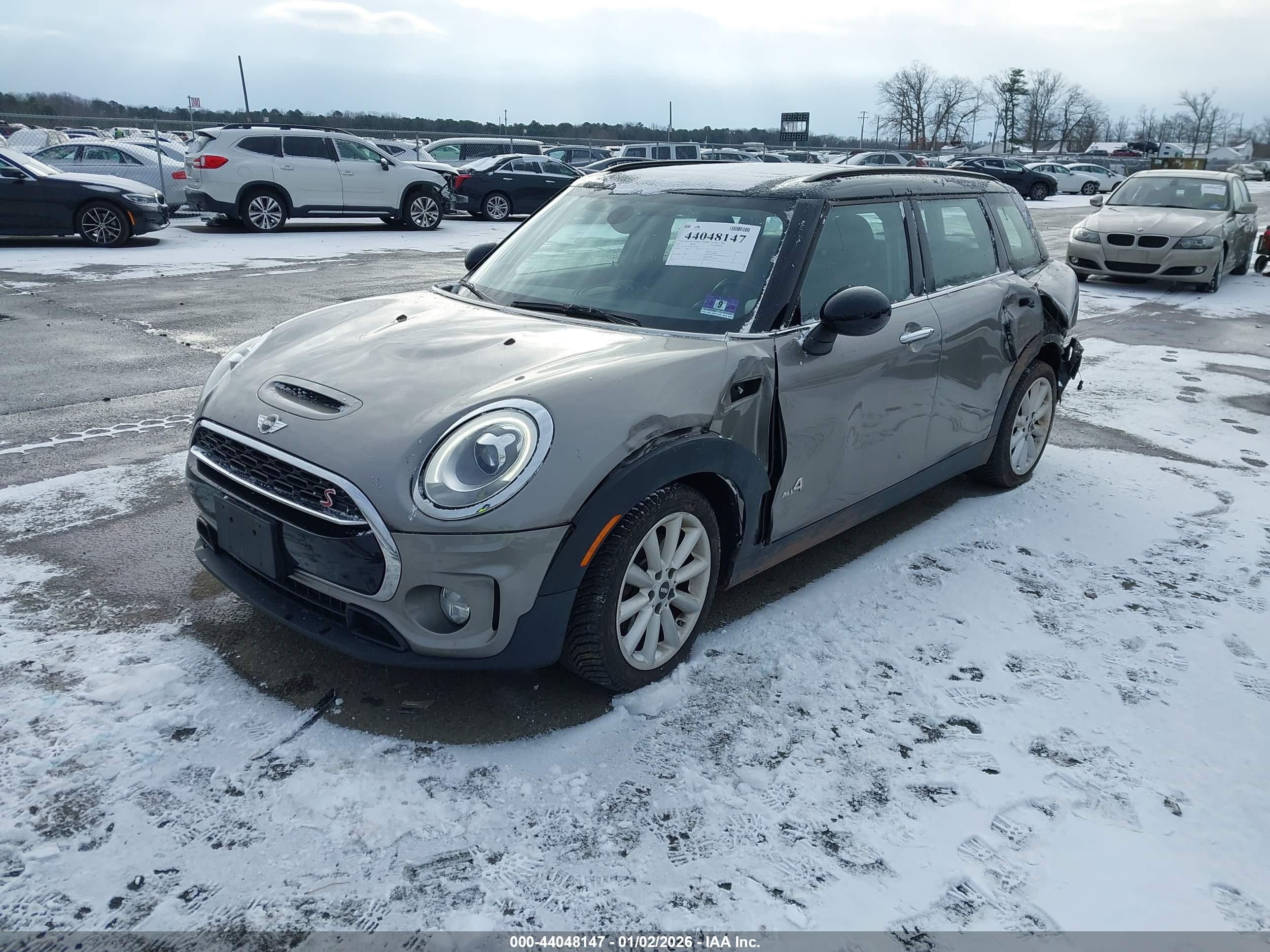 MINI CLUBMAN image 2