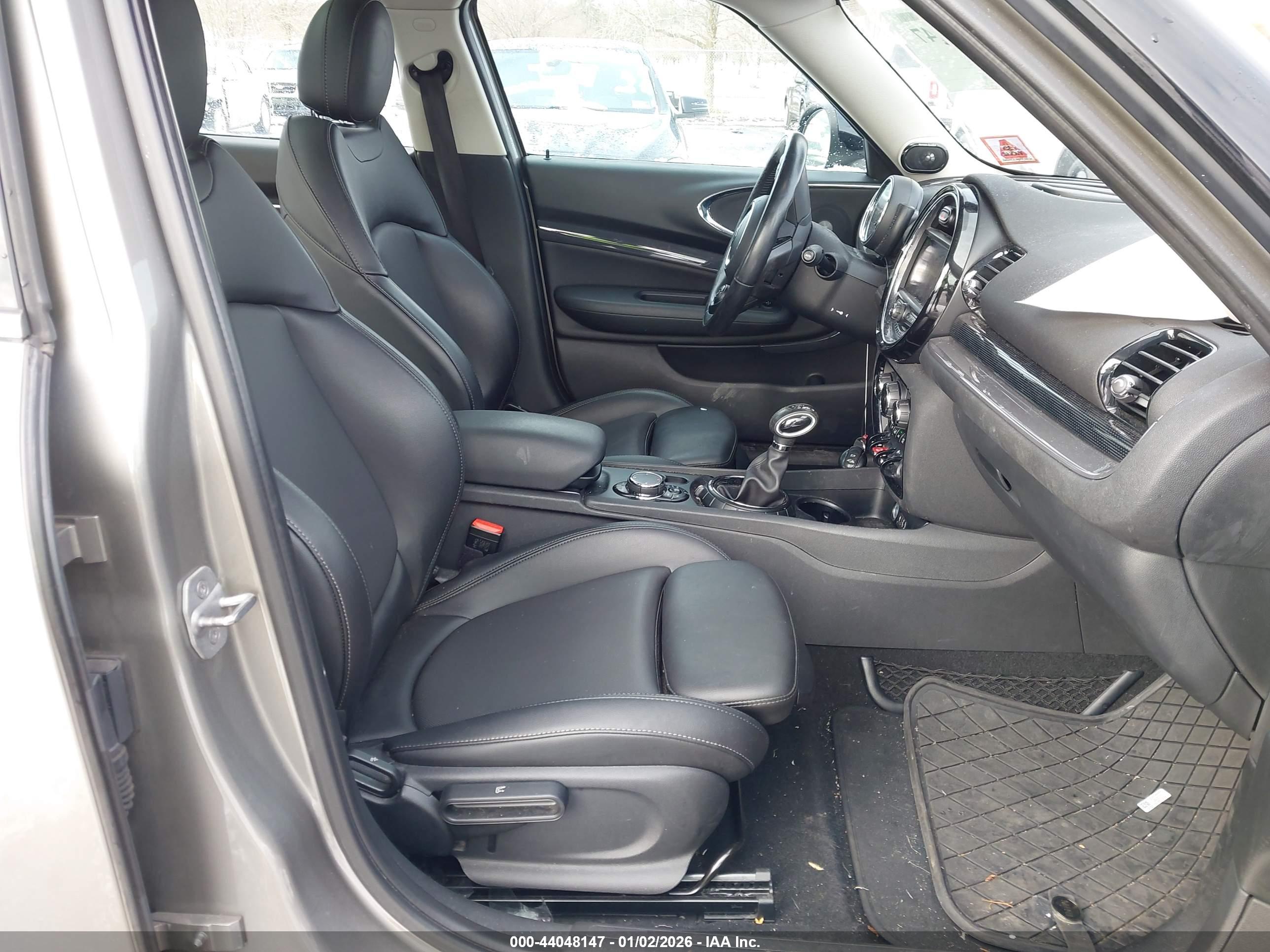 MINI CLUBMAN image 5