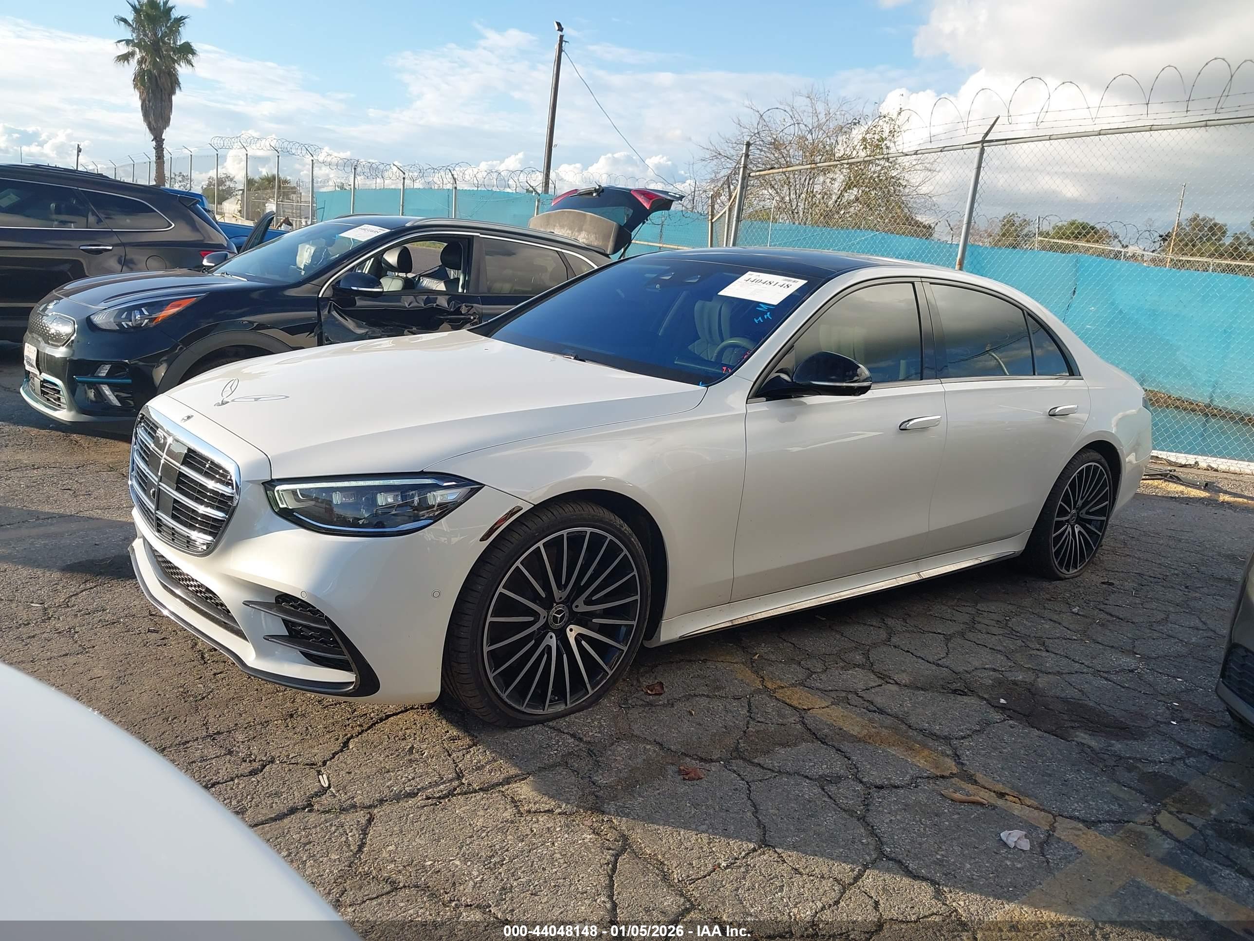 MERCEDES-BENZ S image 2