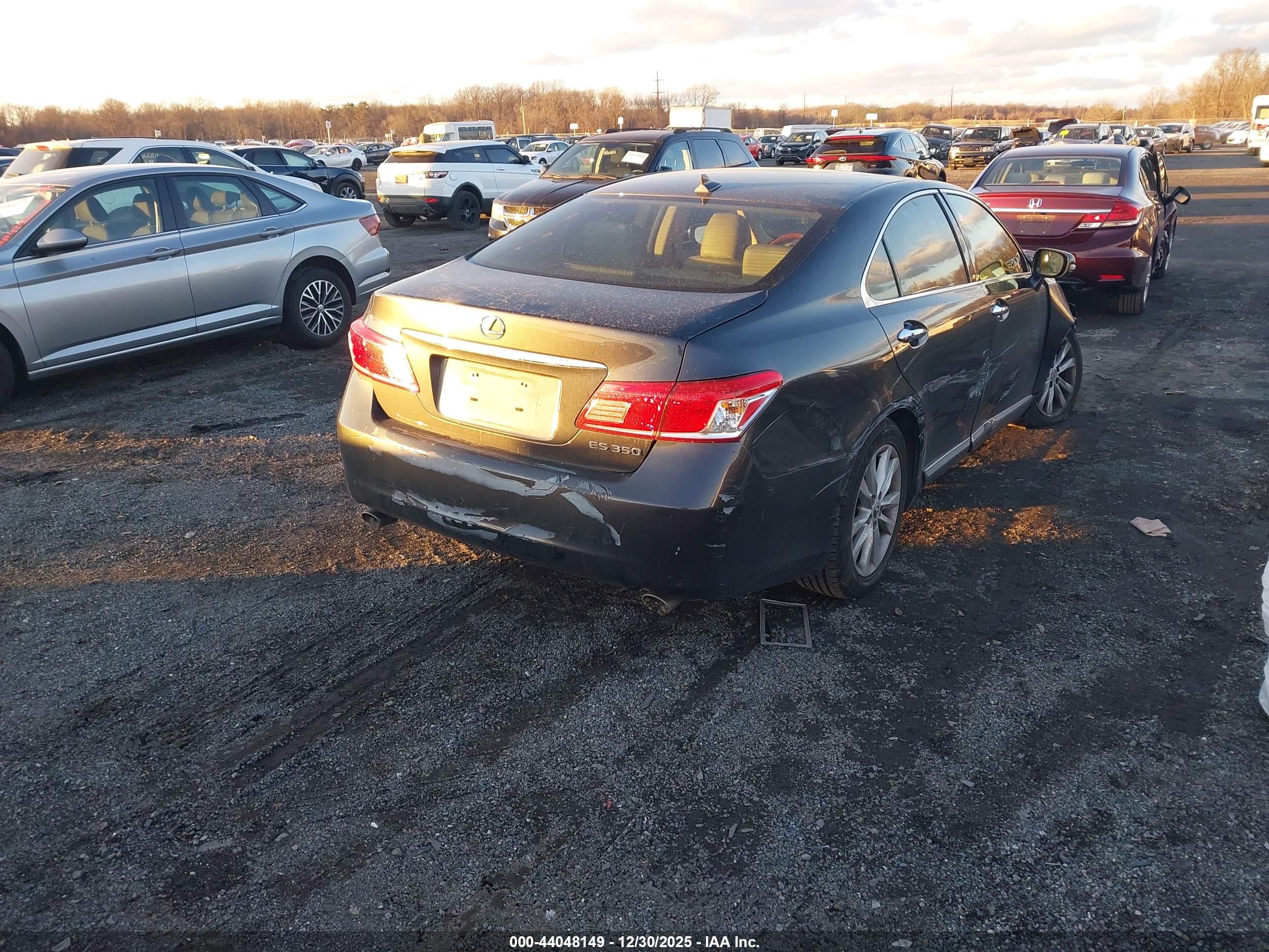 LEXUS ES image 4