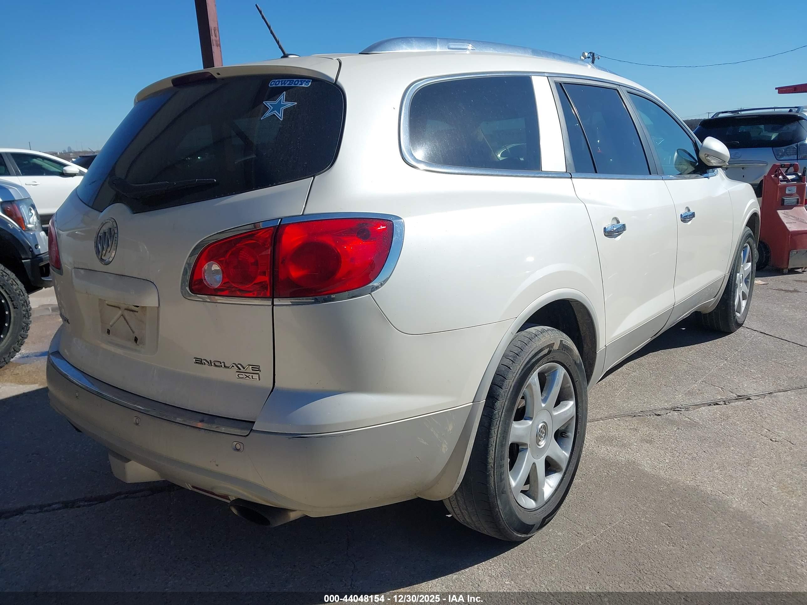 BUICK ENCLAVE image 4