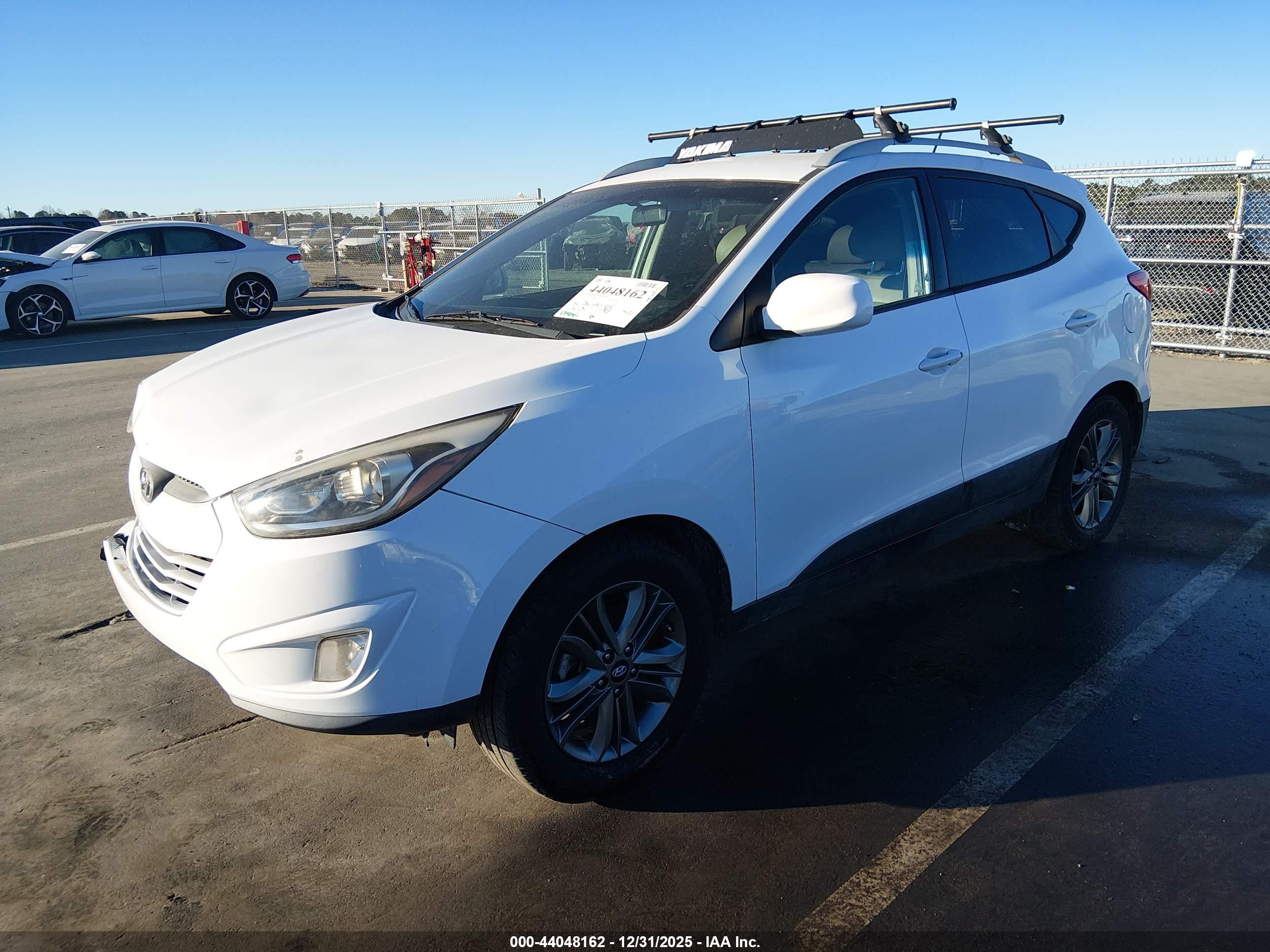 HYUNDAI TUCSON image 2