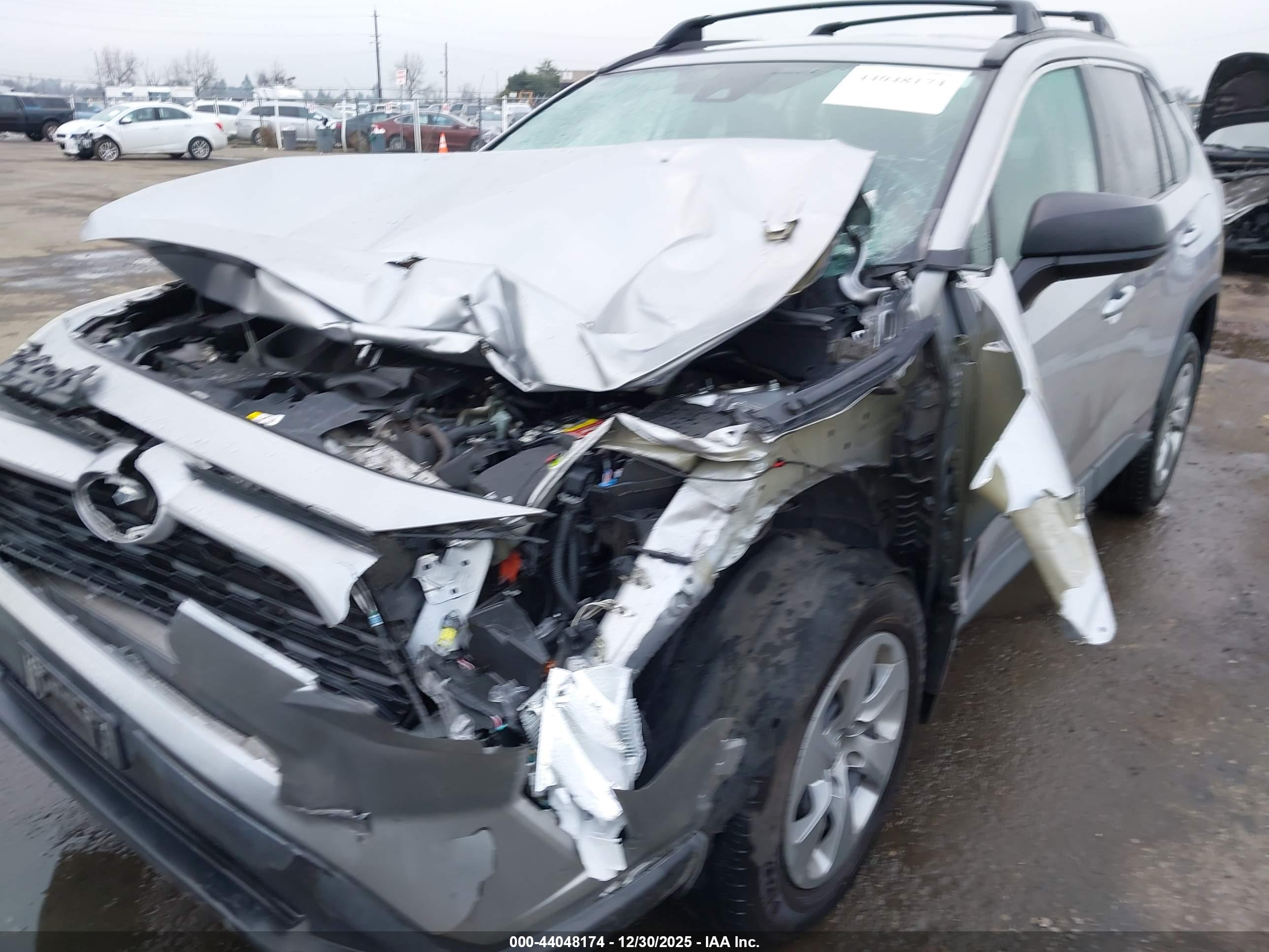 TOYOTA RAV4 image 6