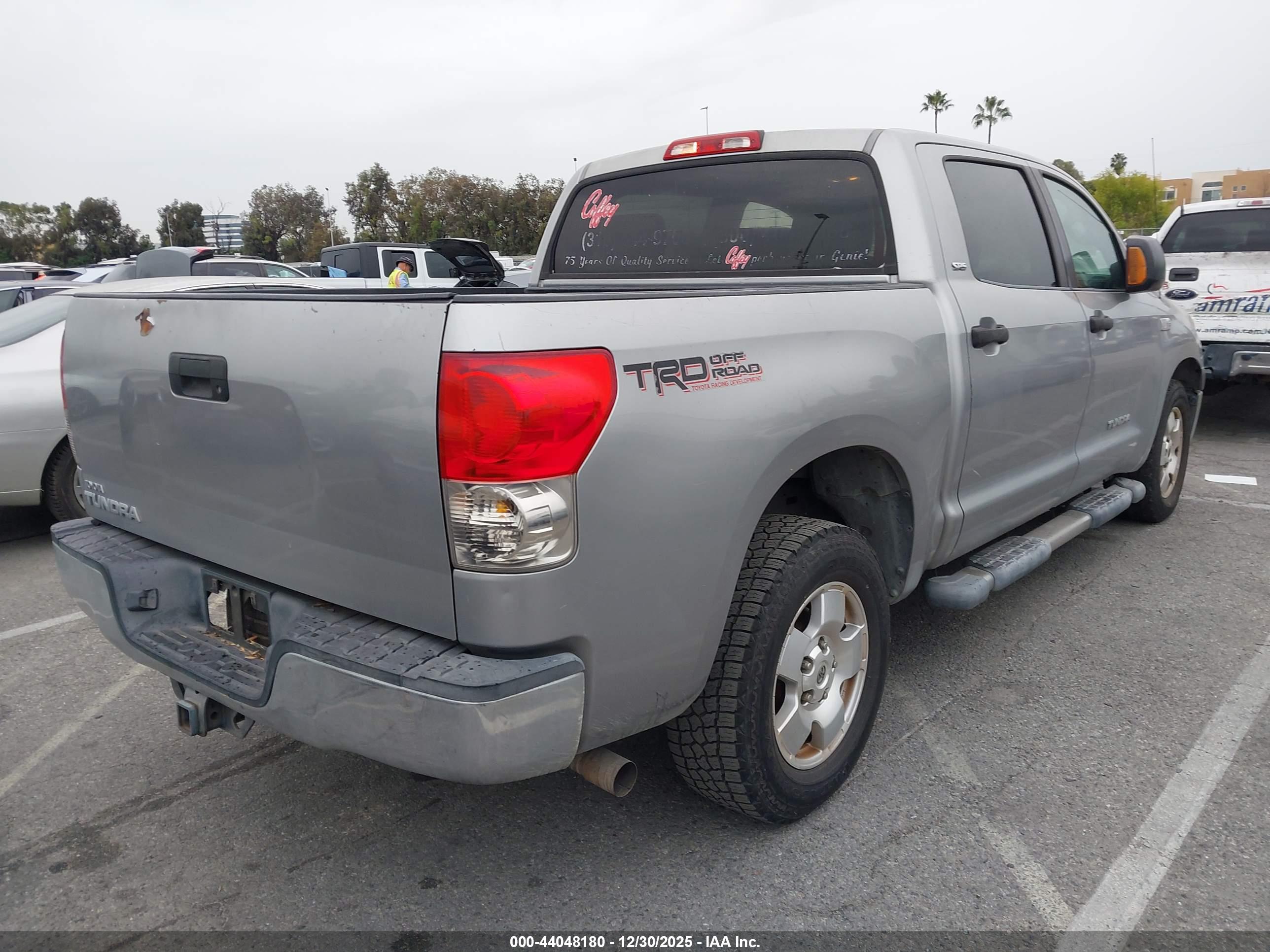 TOYOTA TUNDRA image 4