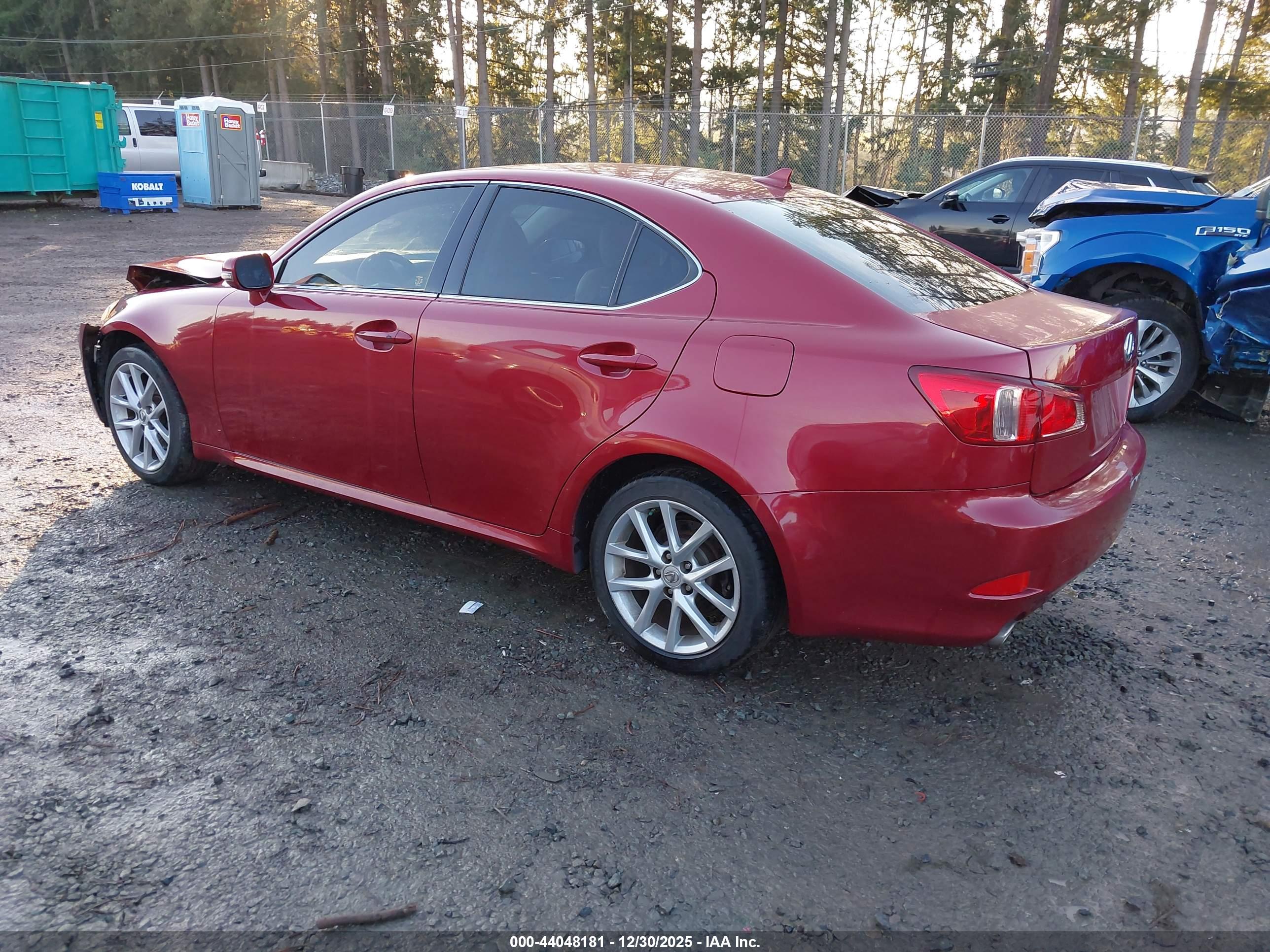 LEXUS IS image 3