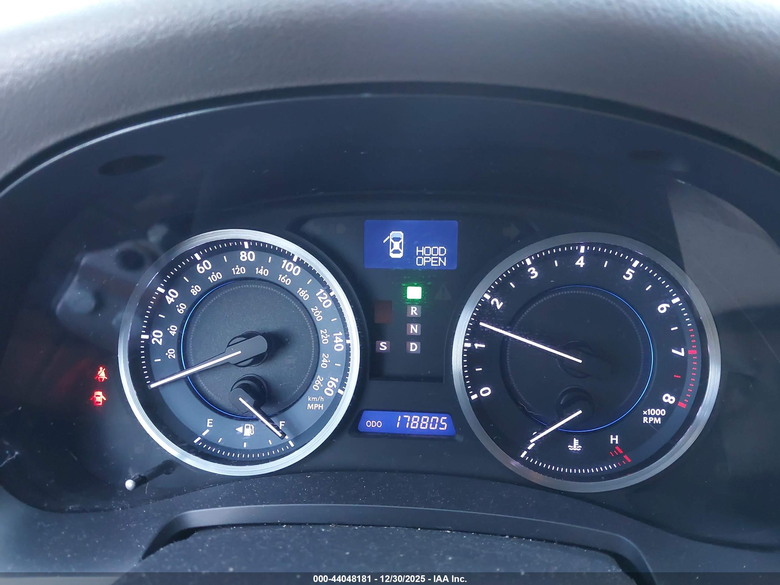 LEXUS IS image 7