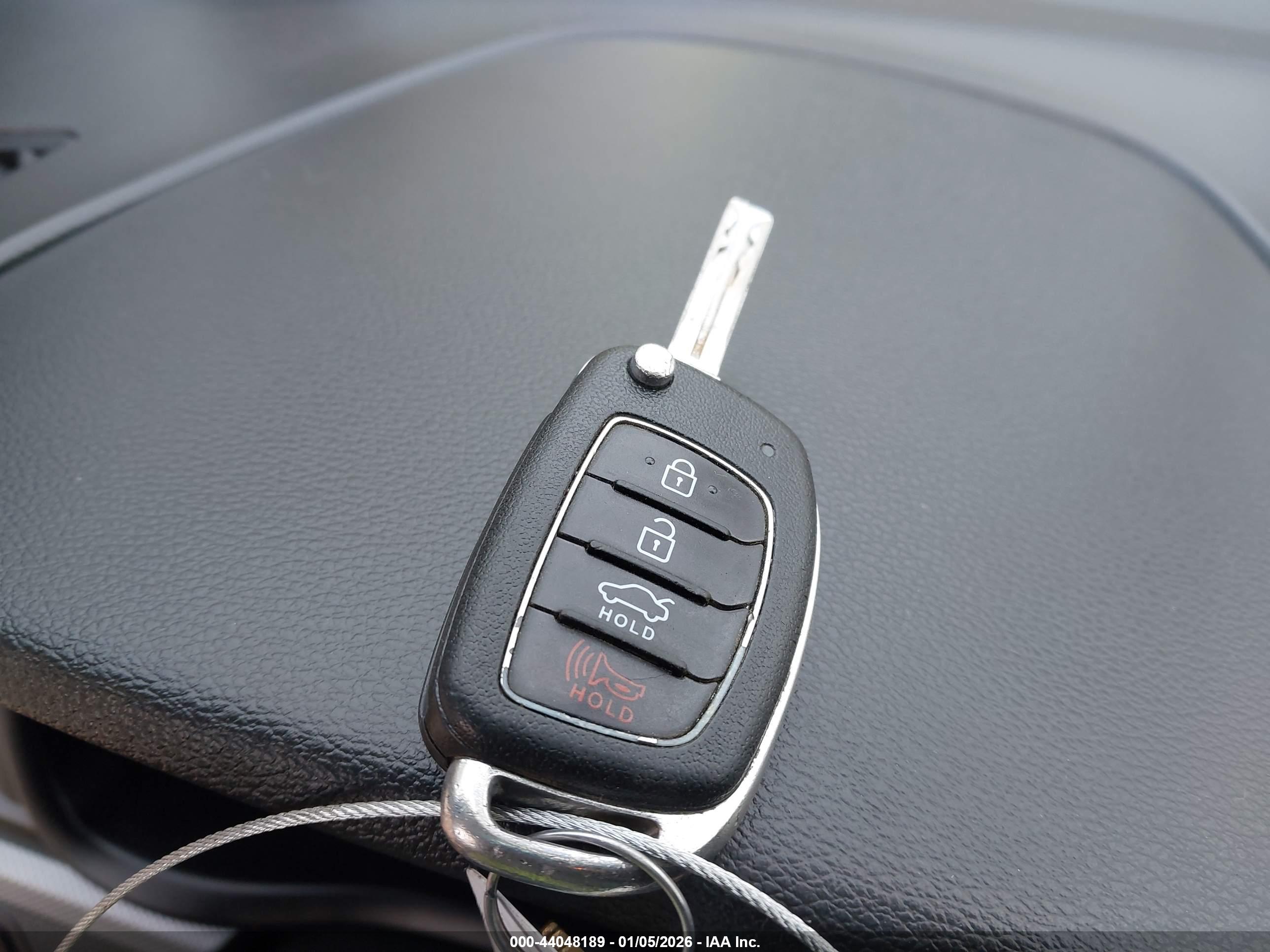 HYUNDAI SONATA image 11