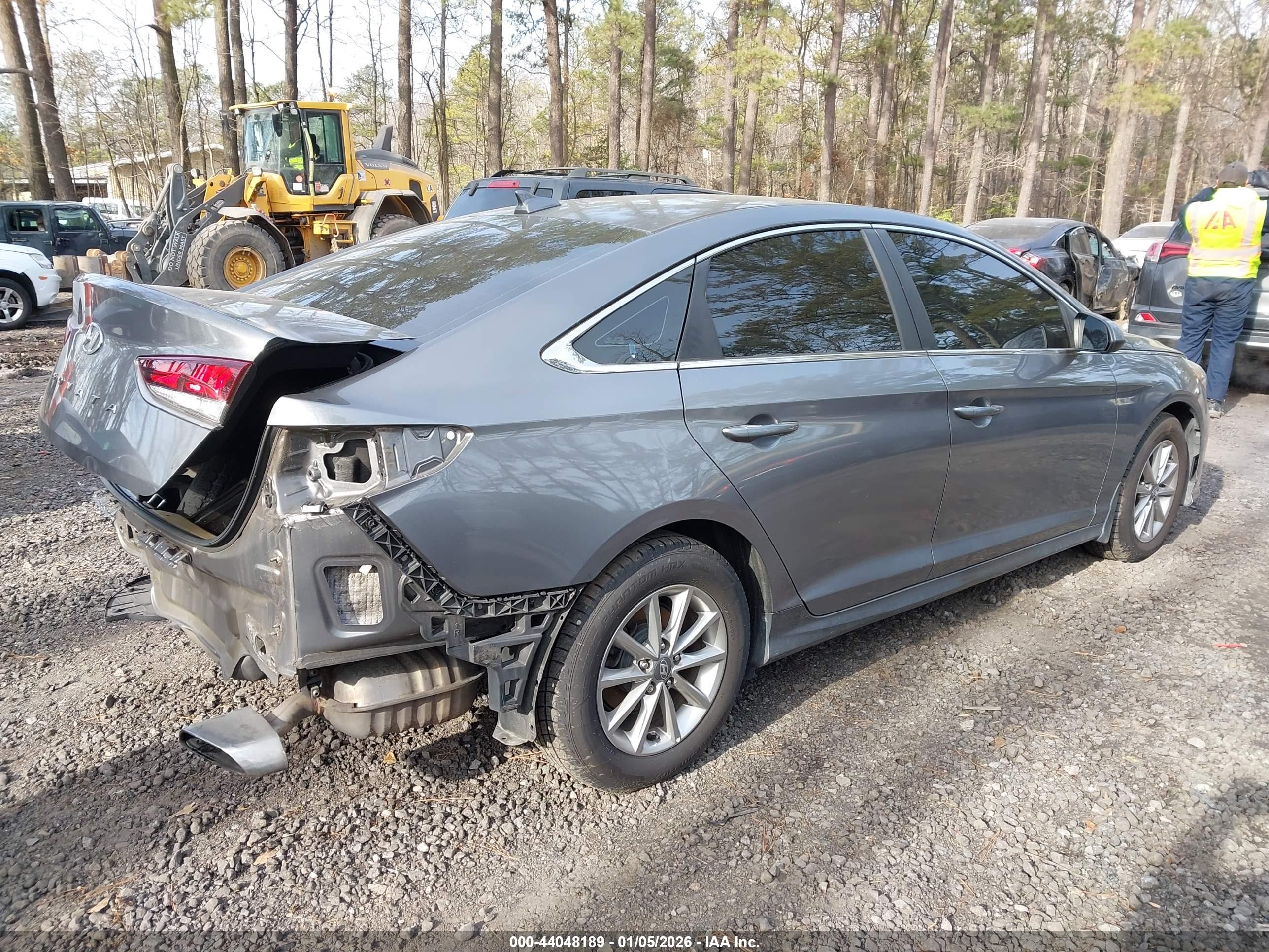 HYUNDAI SONATA image 4
