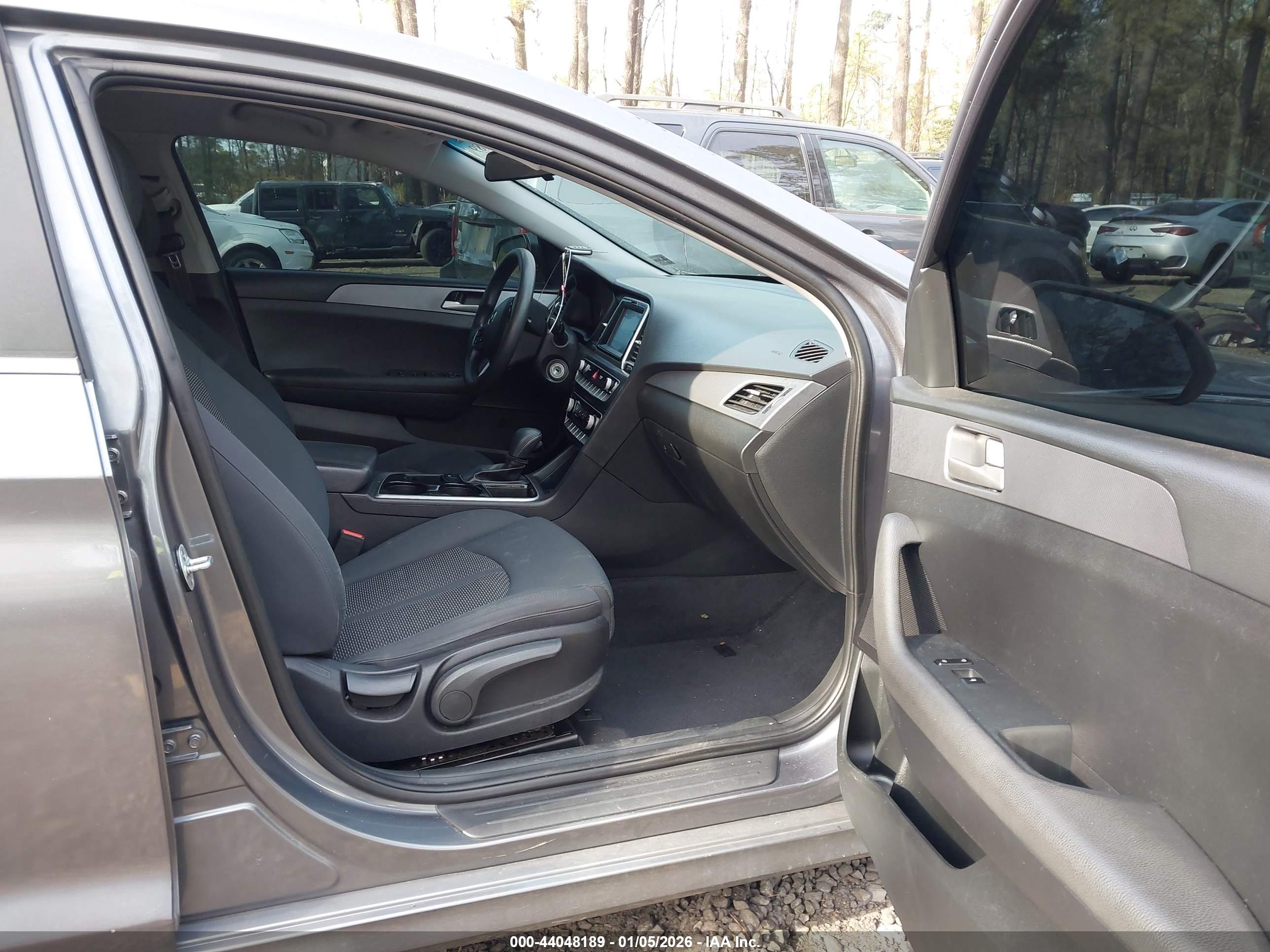 HYUNDAI SONATA image 5