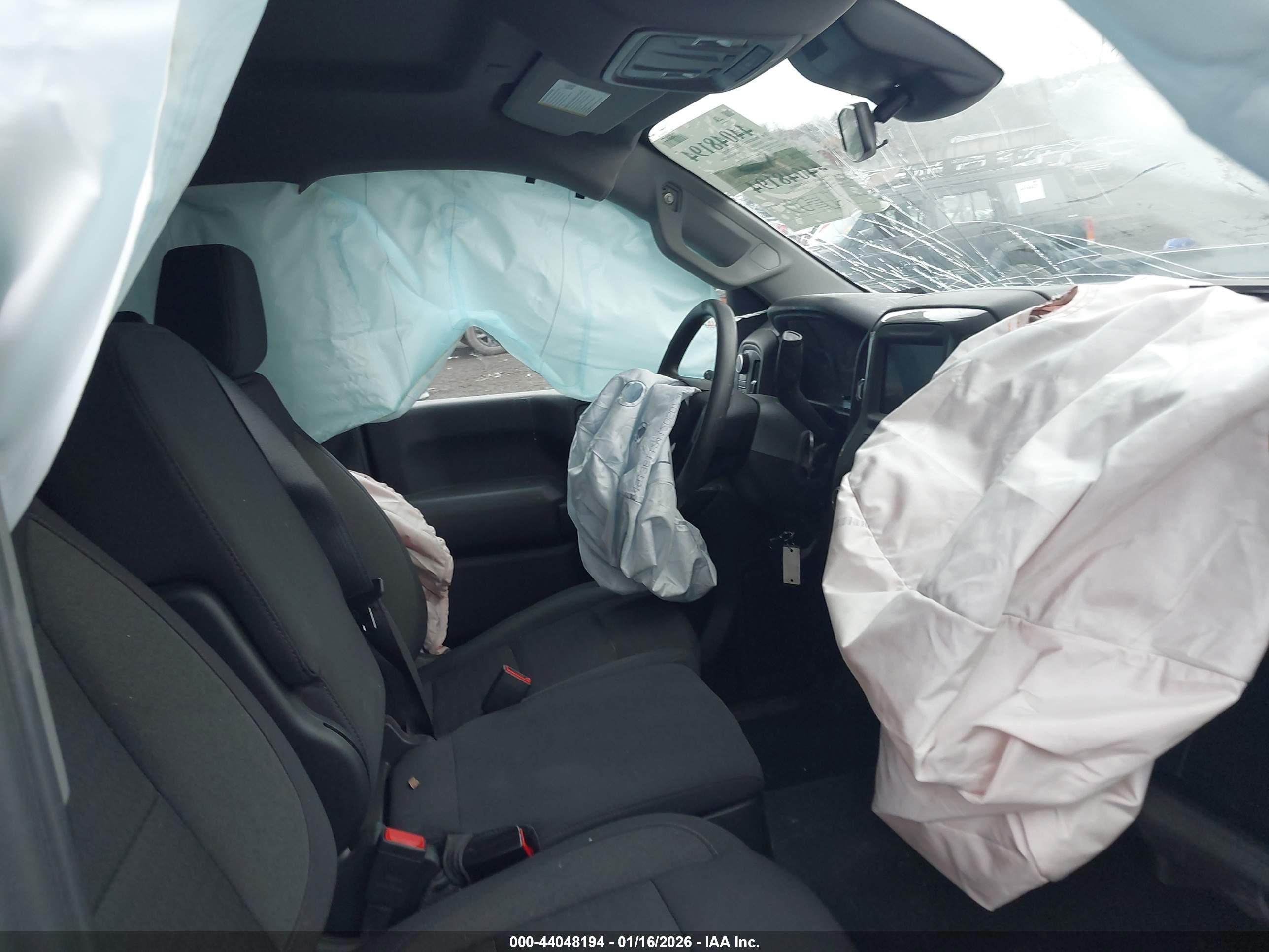 CHEVROLET SILVERADO image 7