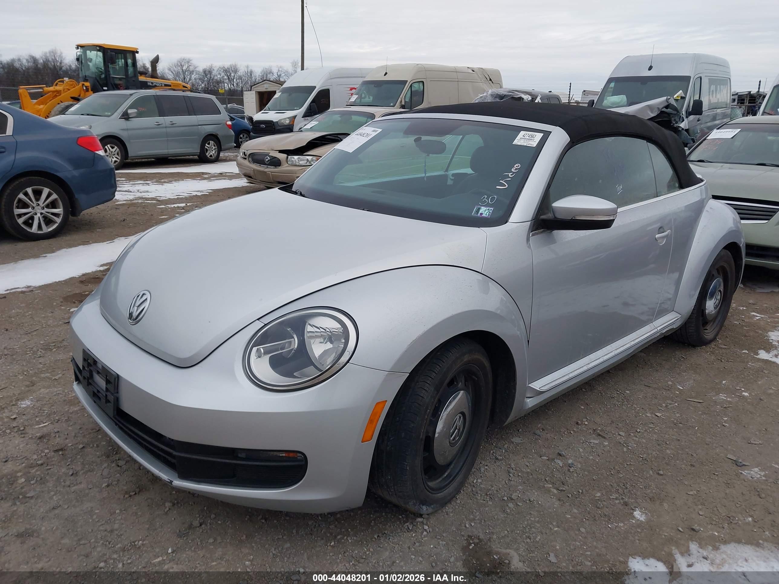 VOLKSWAGEN BEETLE image 2