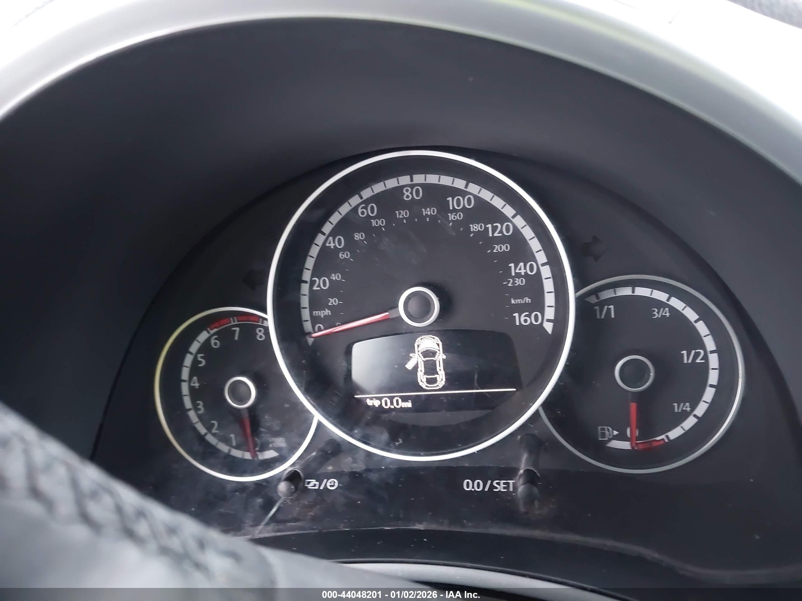 VOLKSWAGEN BEETLE image 7