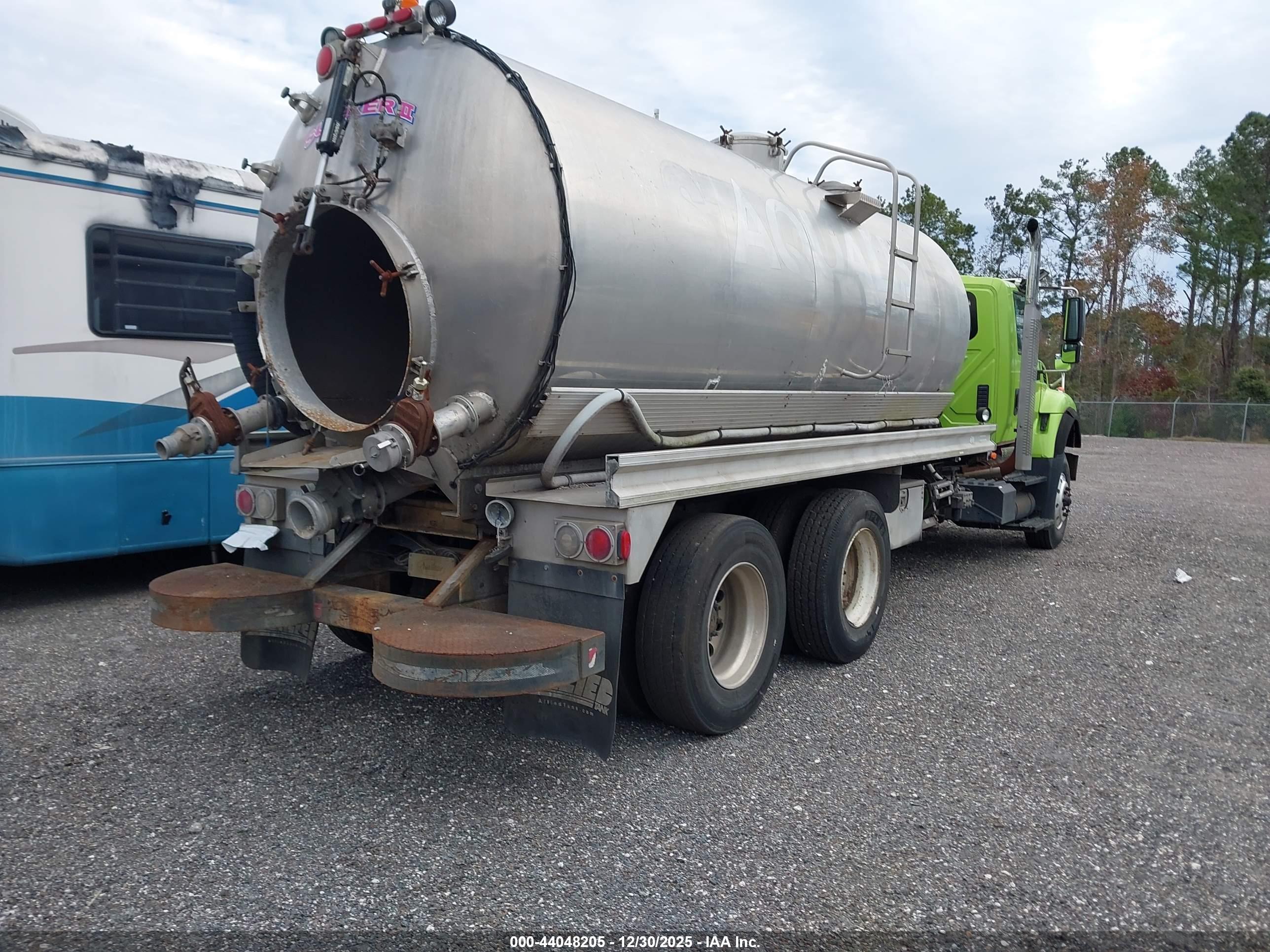 INTERNATIONAL 7000 image 4