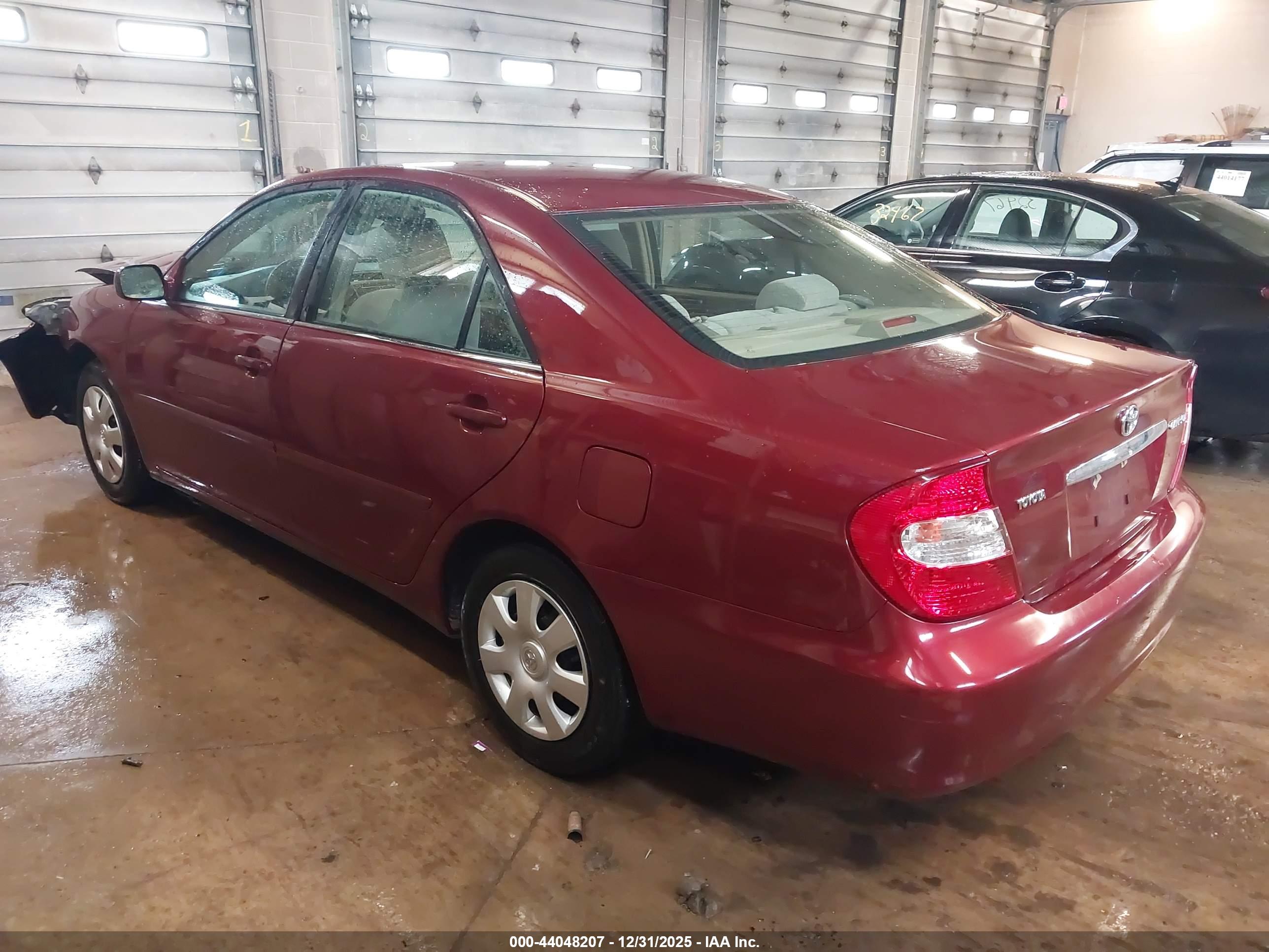 TOYOTA CAMRY image 3