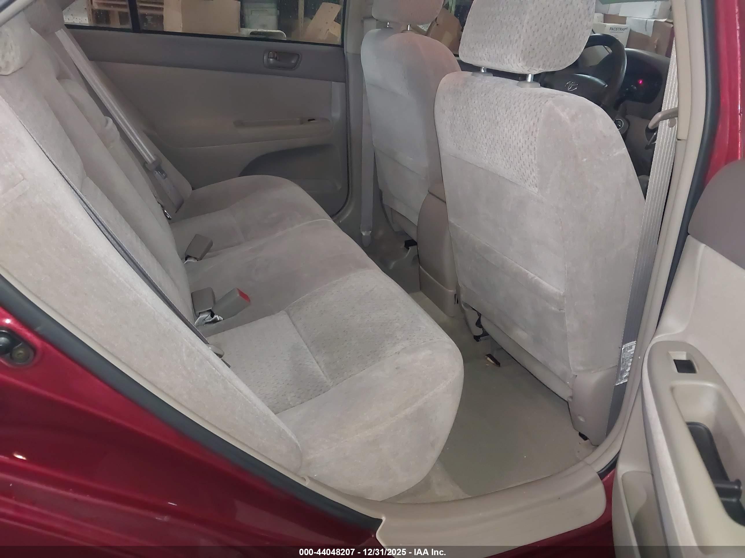 TOYOTA CAMRY image 8