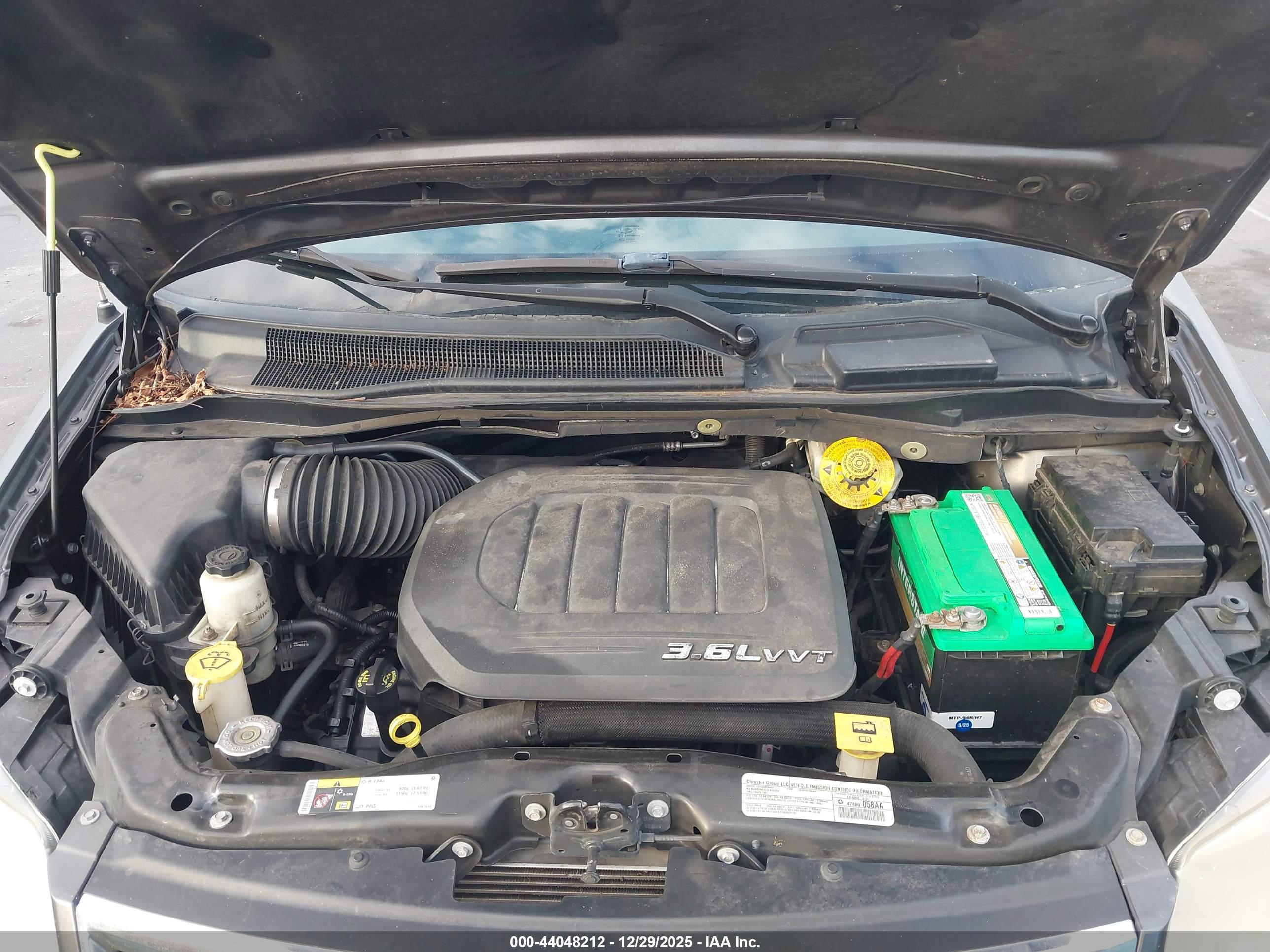 CHRYSLER TOWN image 10