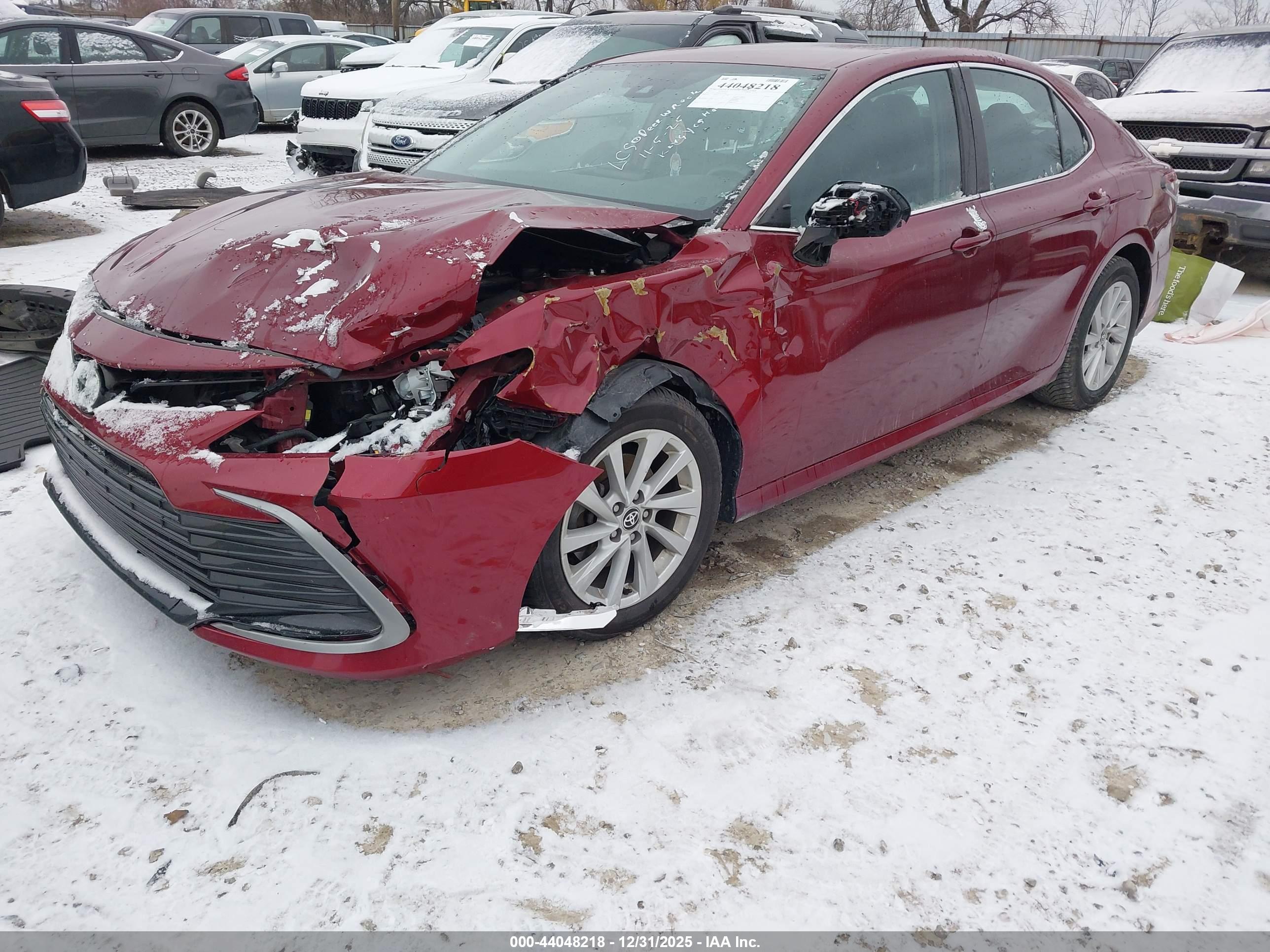 TOYOTA CAMRY image 2