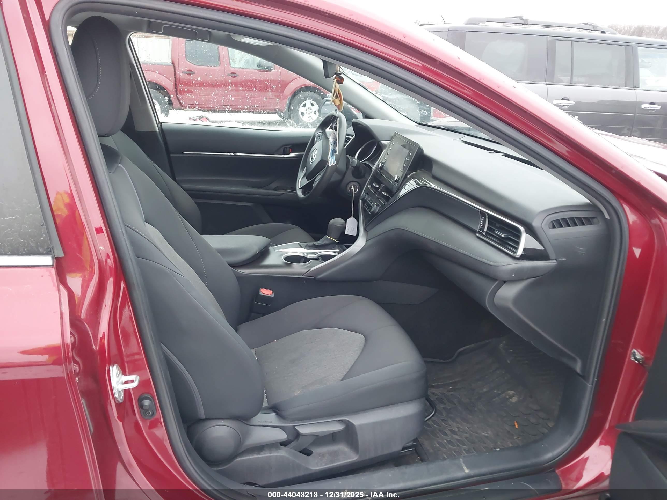 TOYOTA CAMRY image 5