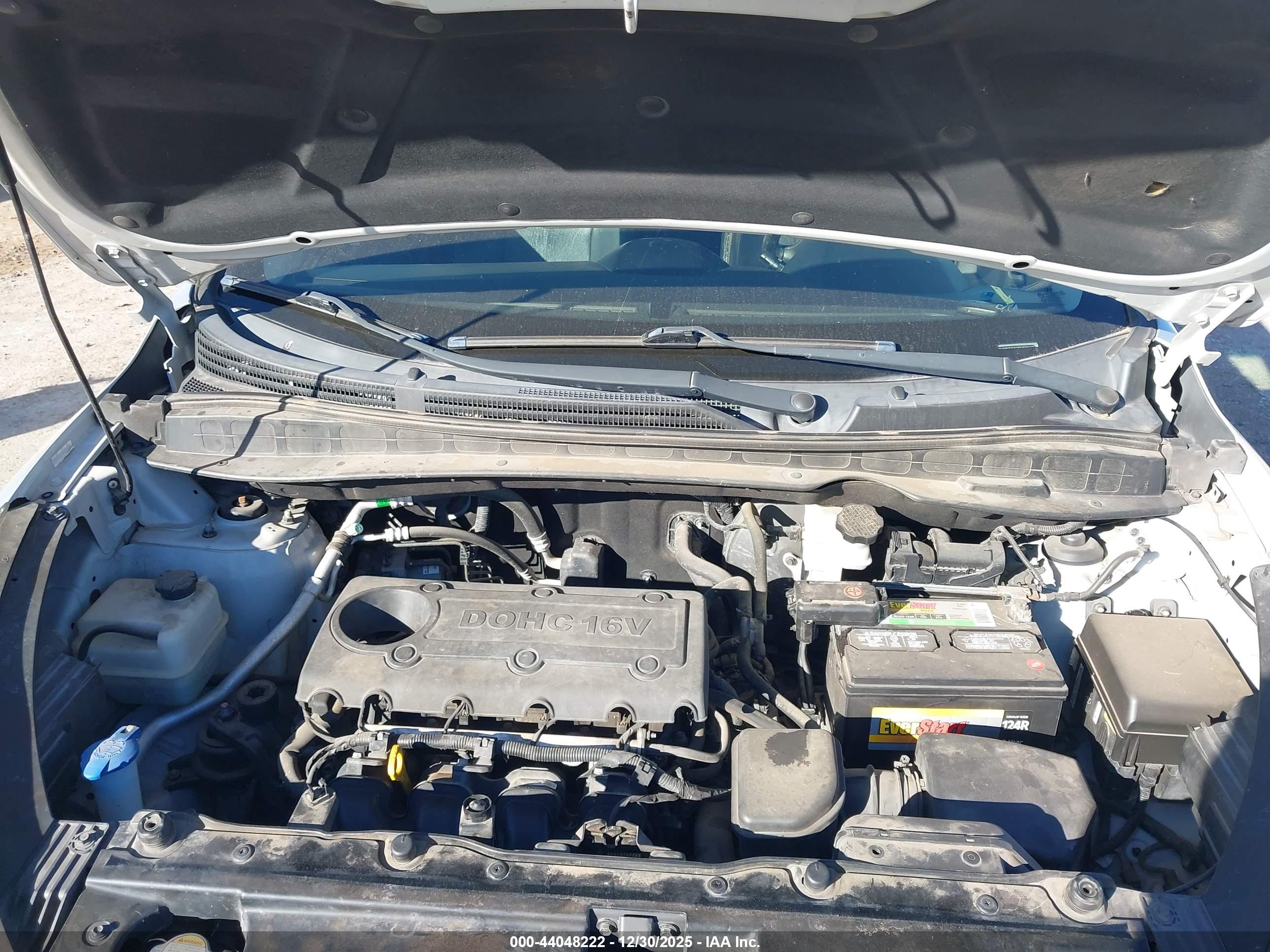 HYUNDAI TUCSON image 10