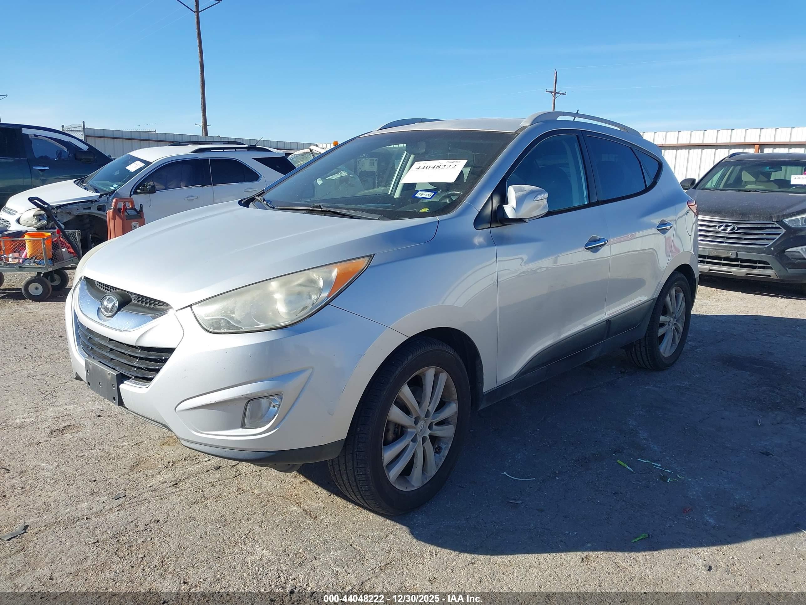 HYUNDAI TUCSON image 2