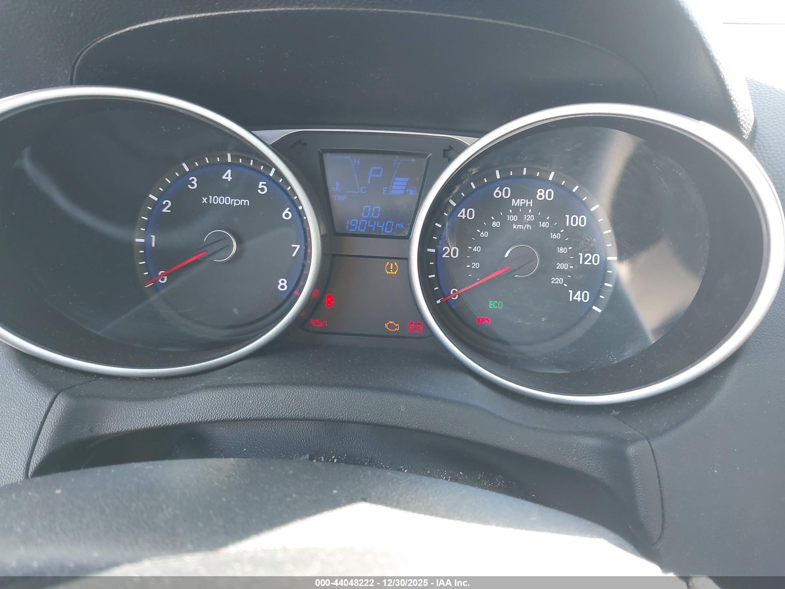 HYUNDAI TUCSON image 7