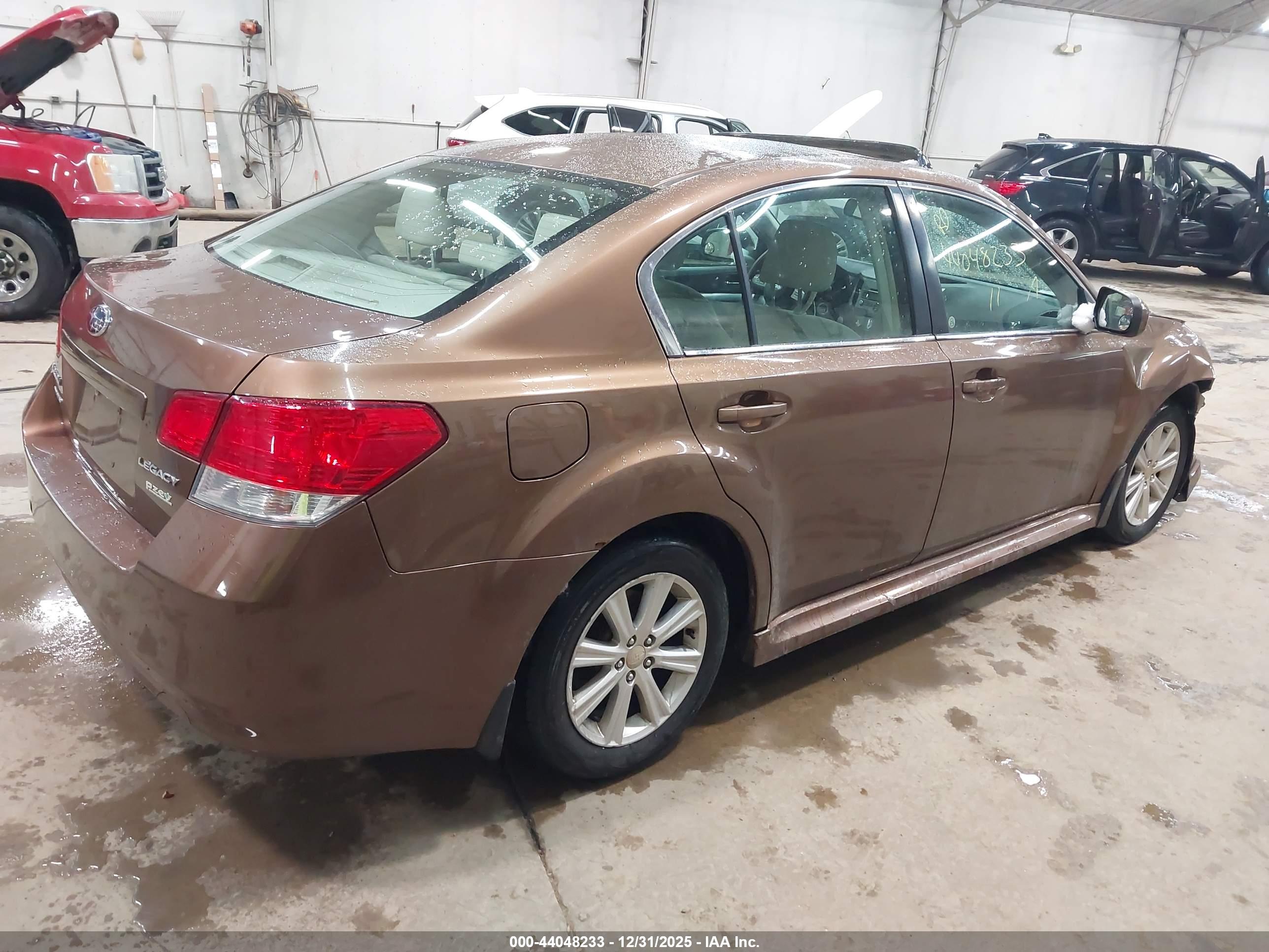 SUBARU LEGACY image 4