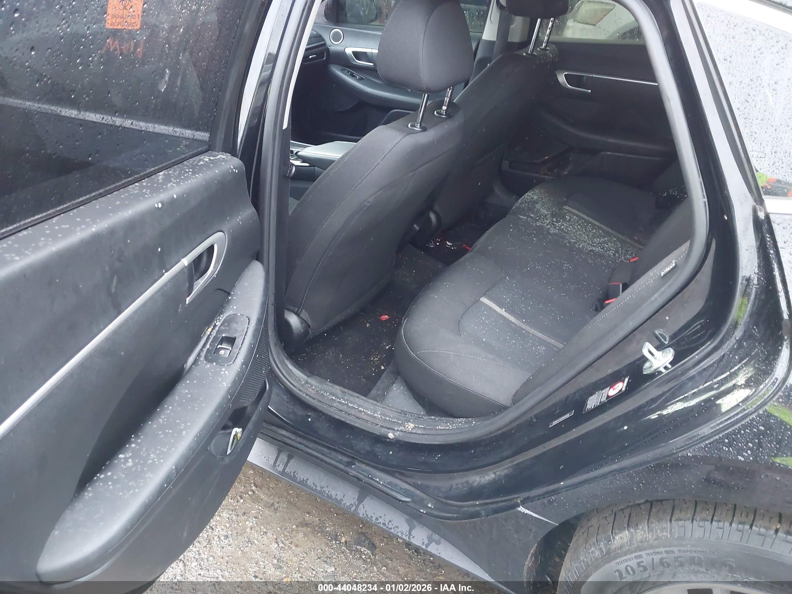 HYUNDAI SONATA image 8